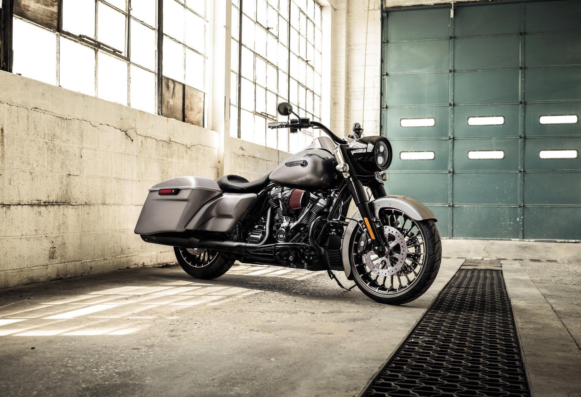2017x1380 Harley Davidson Road King Wallpaper And Background Image Stmed