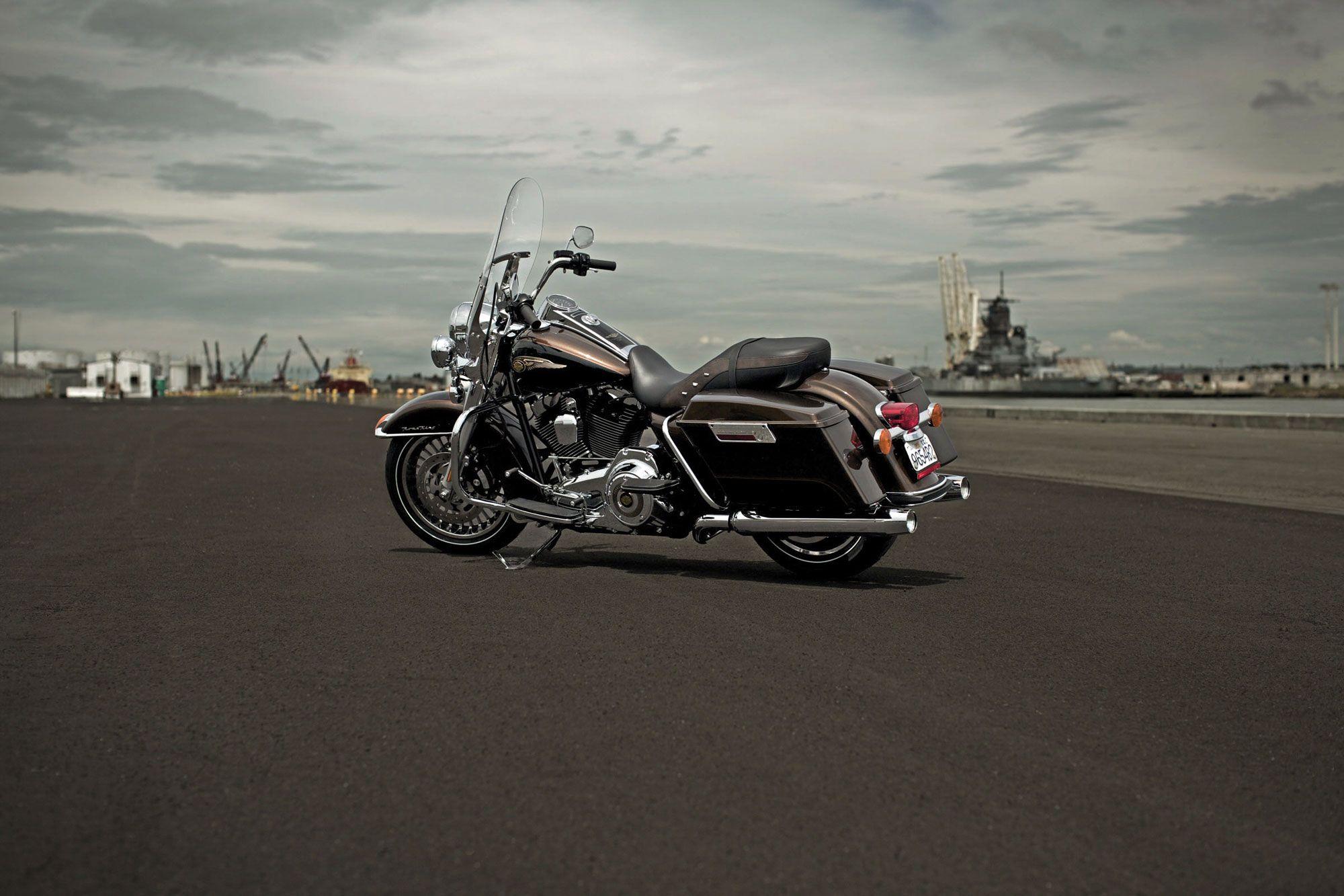 2000x1333 Harley Davidson FLHR Road King w wallpaperx1333