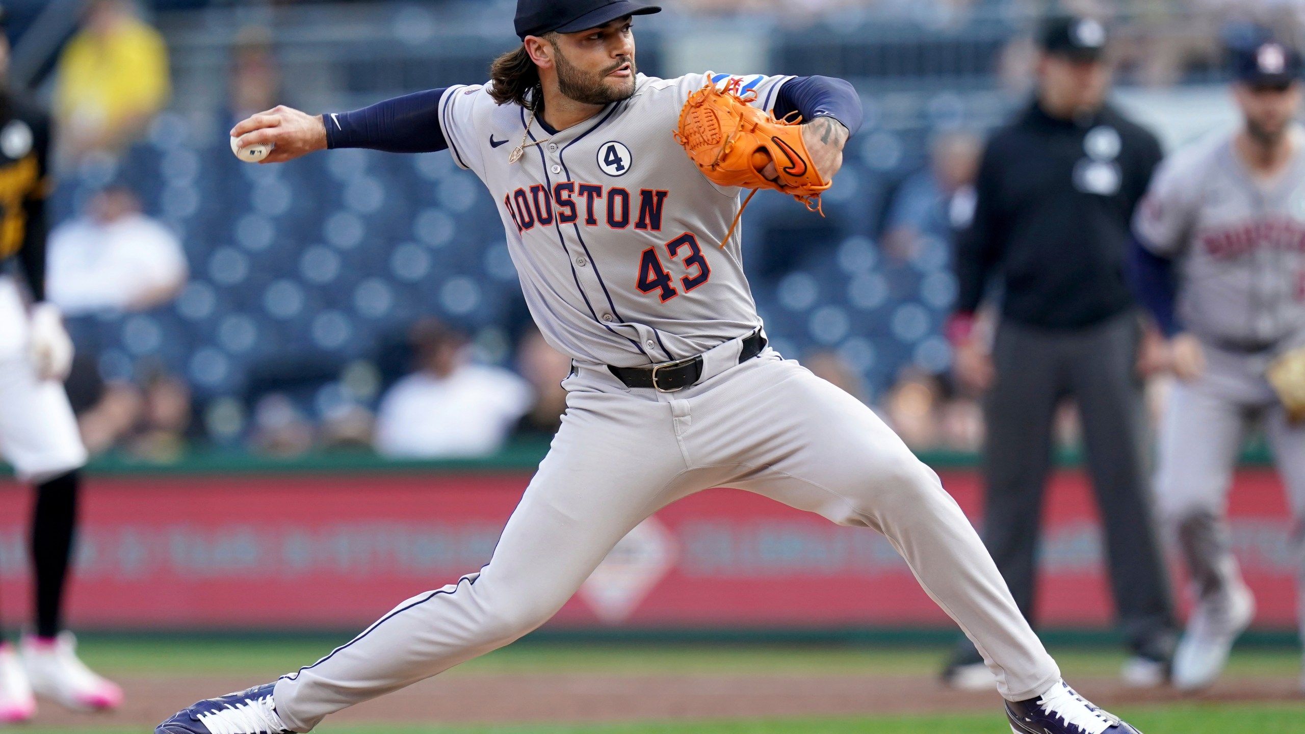 2560x1440 Astros' McCullers gets first win since 2022 after overcoming injuries, death threats. WCBD News 2