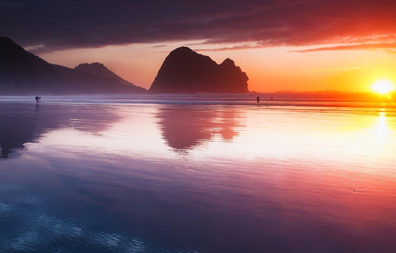 1332x850 Wallpaper beach, sky, sea, landscape, New Zealand, Auckland, nature, sunset, clouds, sun, people, cliff, shoreline image for desktop, section пейзажи