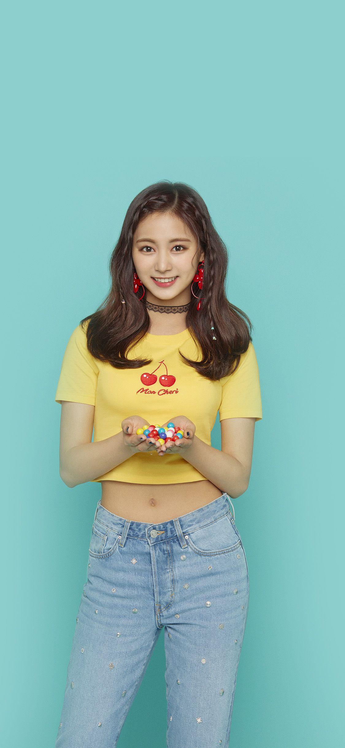 1125x2436 iPhone X wallpaper. kpop girl blue candy