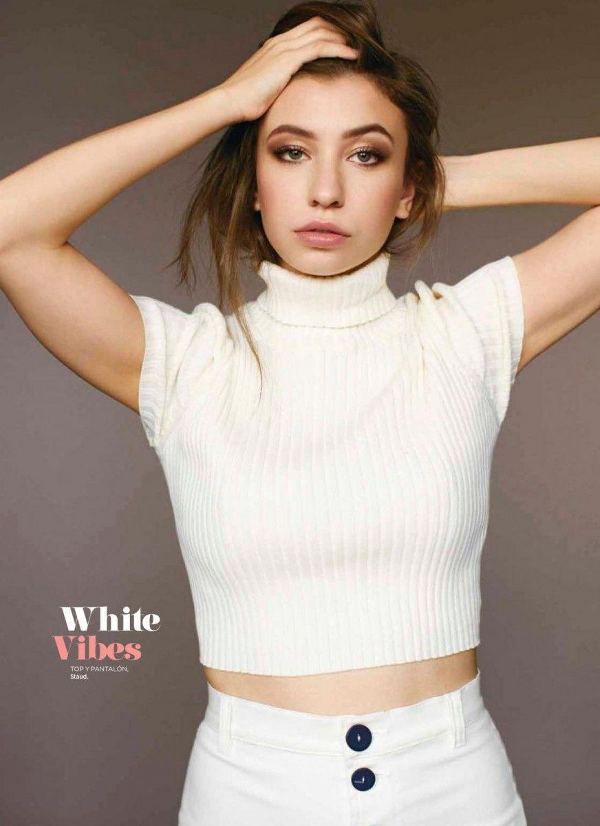 872x1200 Katelyn Nacon Wallpaper