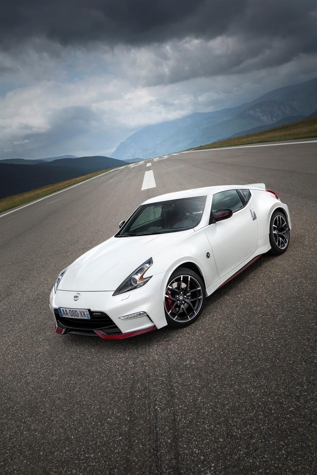1066x1600 370z Nismo Wallpaper