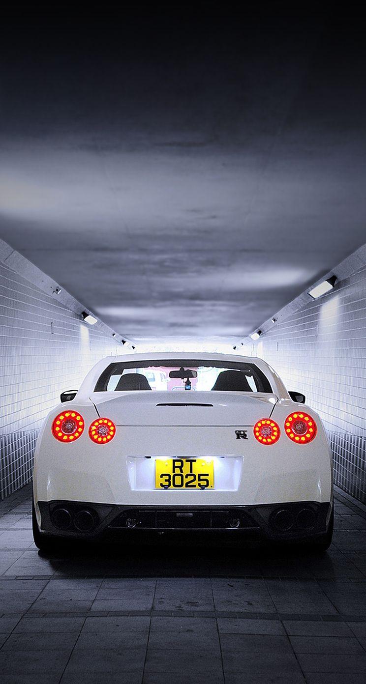 744x1392 Nissan GTR iPhone 6 Wallpaper