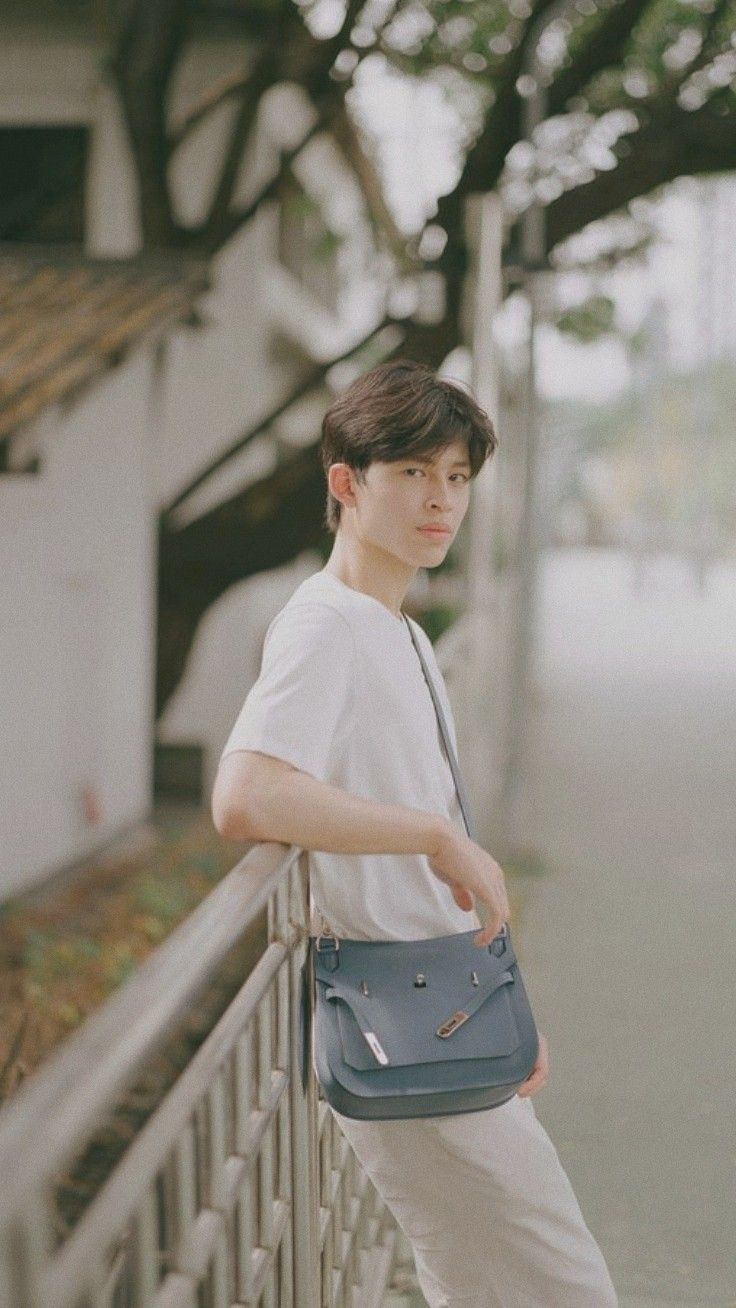 736x1308 Fish upon