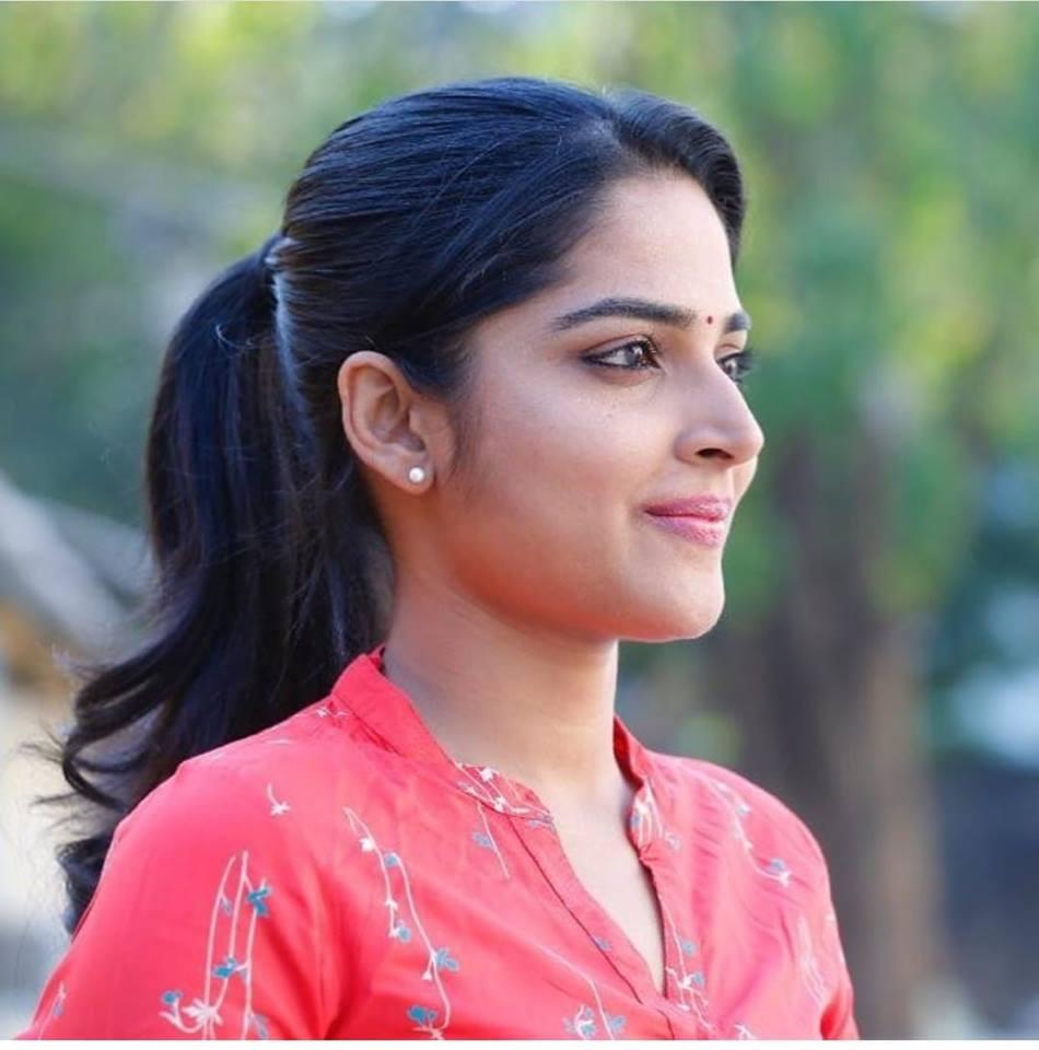 Anagha Hd Wallpapers Top Free Anagha Hd Backgrounds Wallpaperaccess