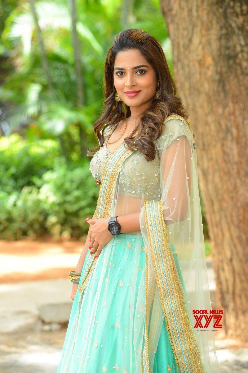 800x1200 Actress Anagha Stills From Guna 369 Launch. Floral