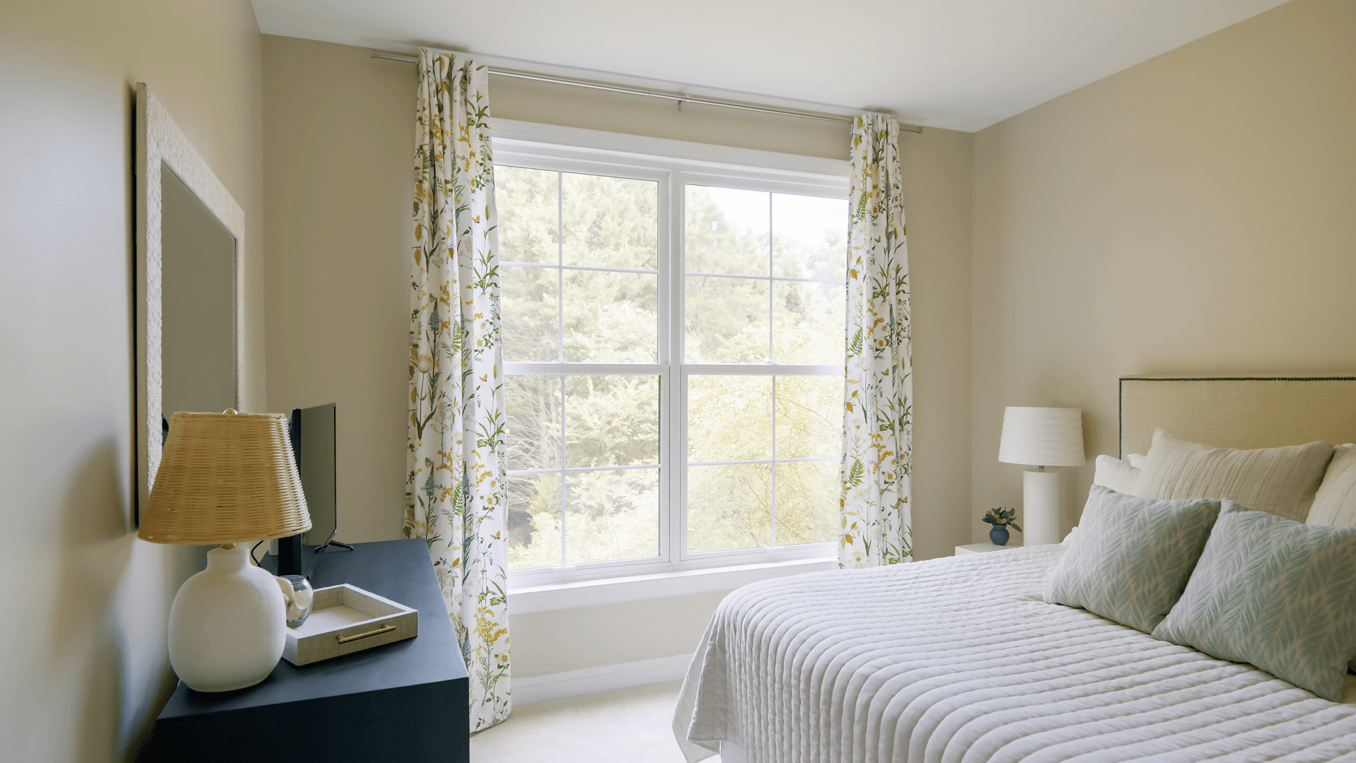 1920x1080 Best Bedroom Windows: Styles, Privacy & Ventilation Tips