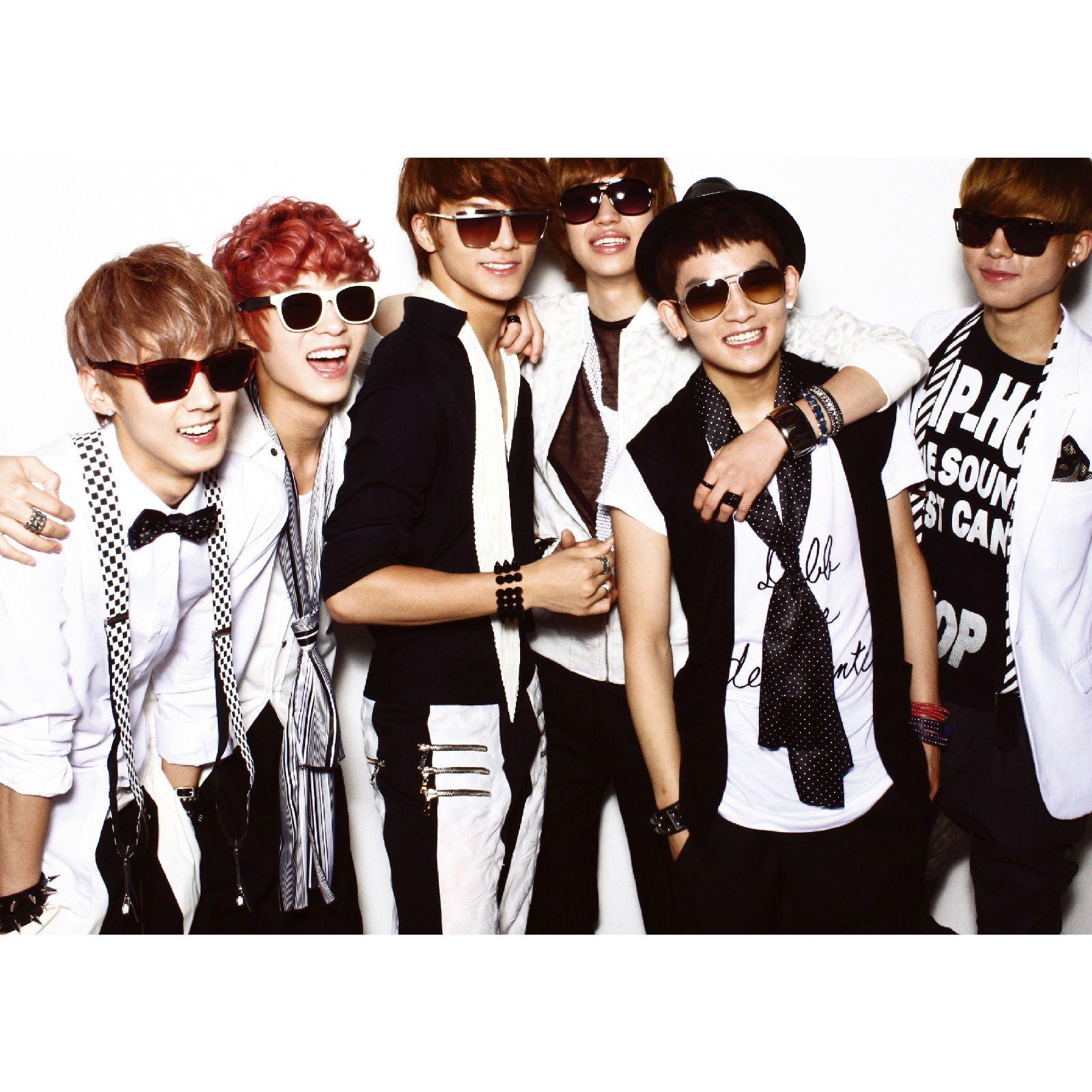 1600x1600 Teen Top Wallpaper