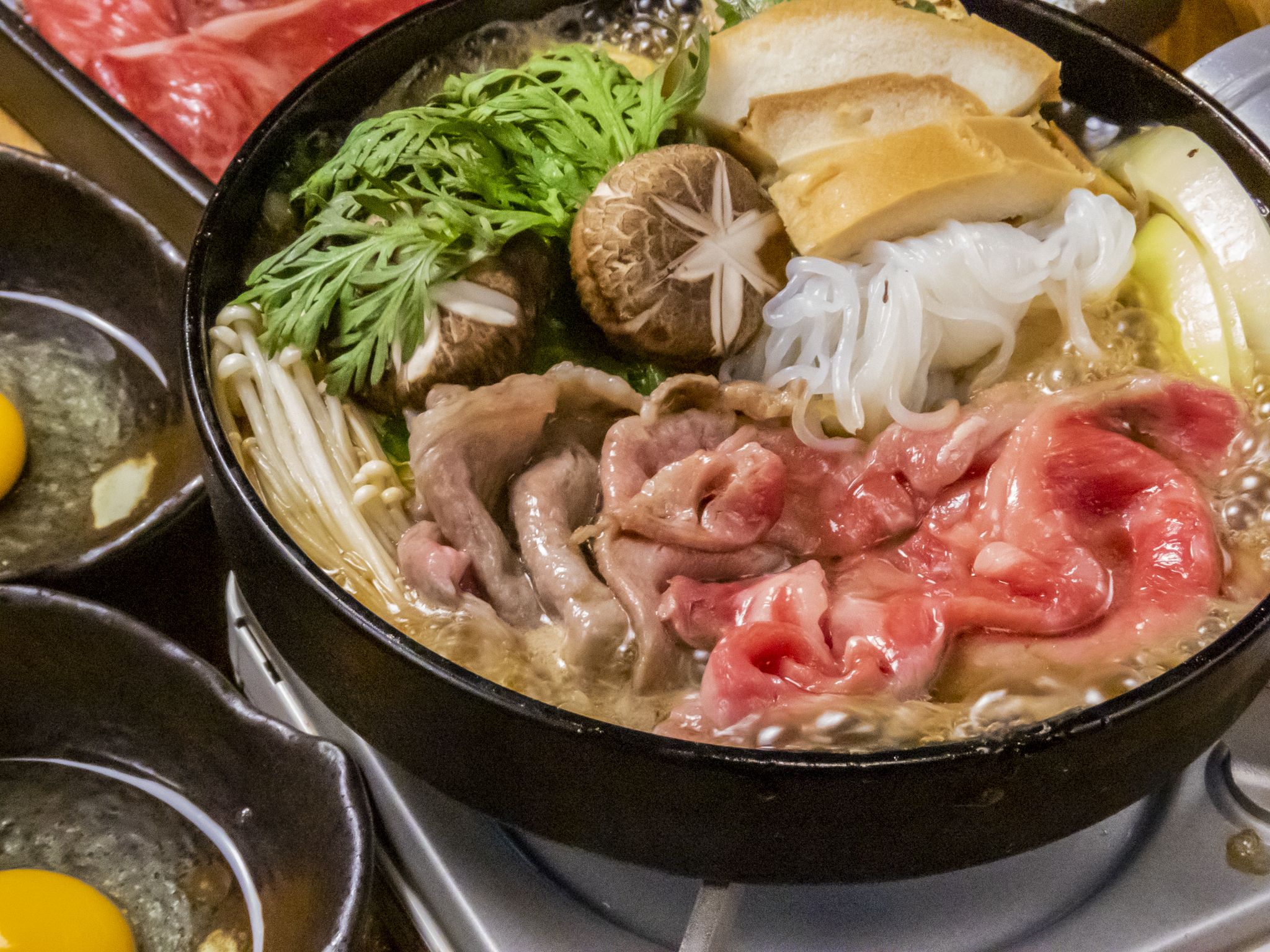 2048x1536 Why Don't You Eat Sukiyaki At Shinjuku Hatago?. A 3 Minute Walk From Shinjuku Nishiguchi, Izakaya Hatago With Private Rooms [Official]