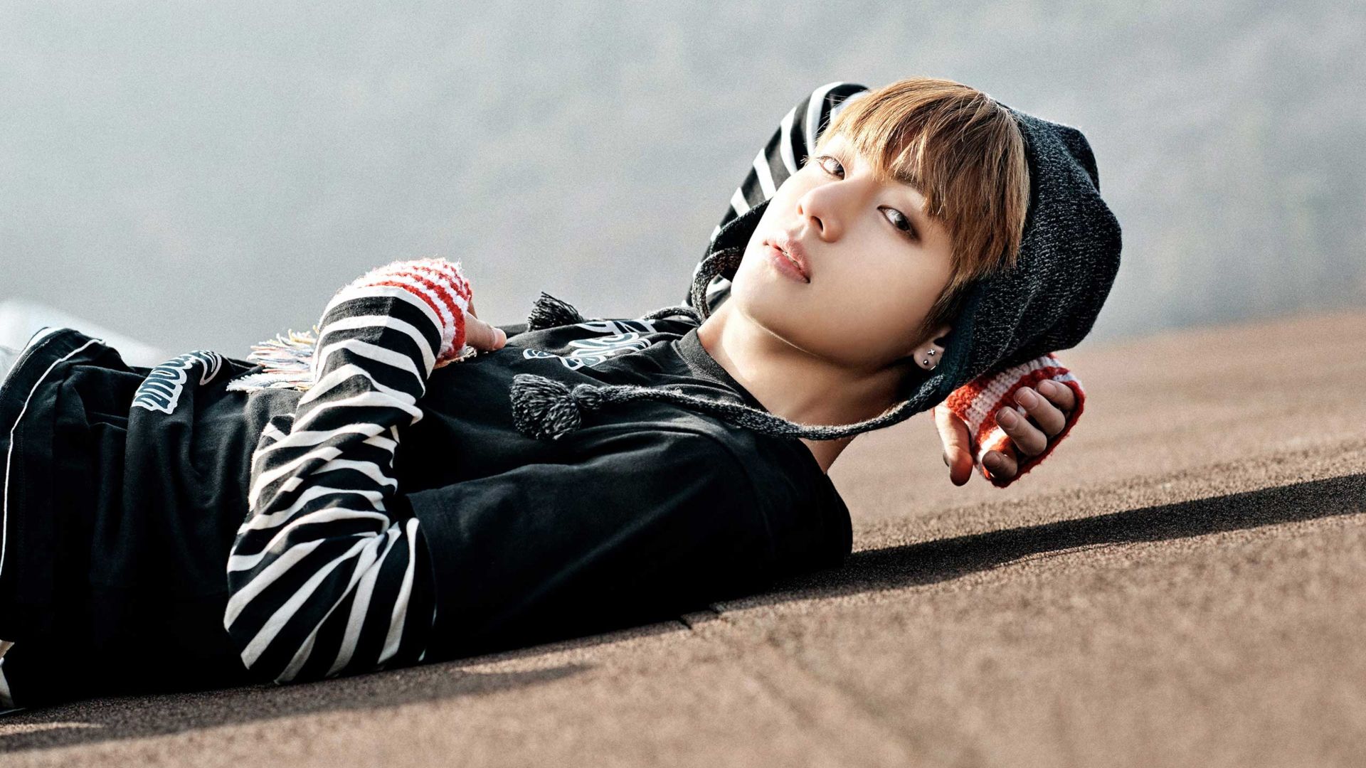 1920x1080 K Pop V Singer BTS Is Wearing Black White Dress HD BTS V Wallpaper
