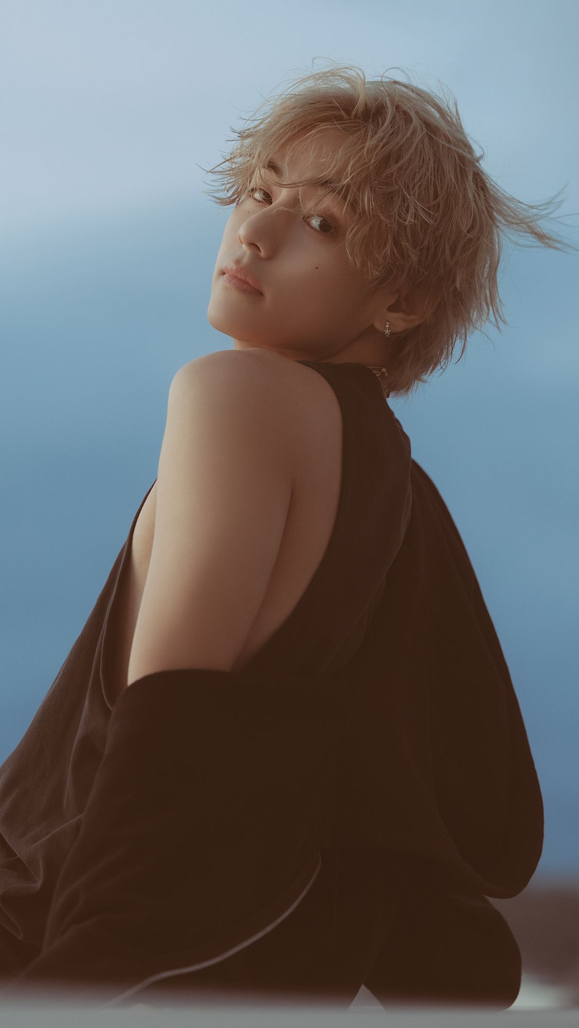 1126x2000 Kim Taehyung Wallpaper Free Download. High Quality Korean Actor & Actress Photo Collection