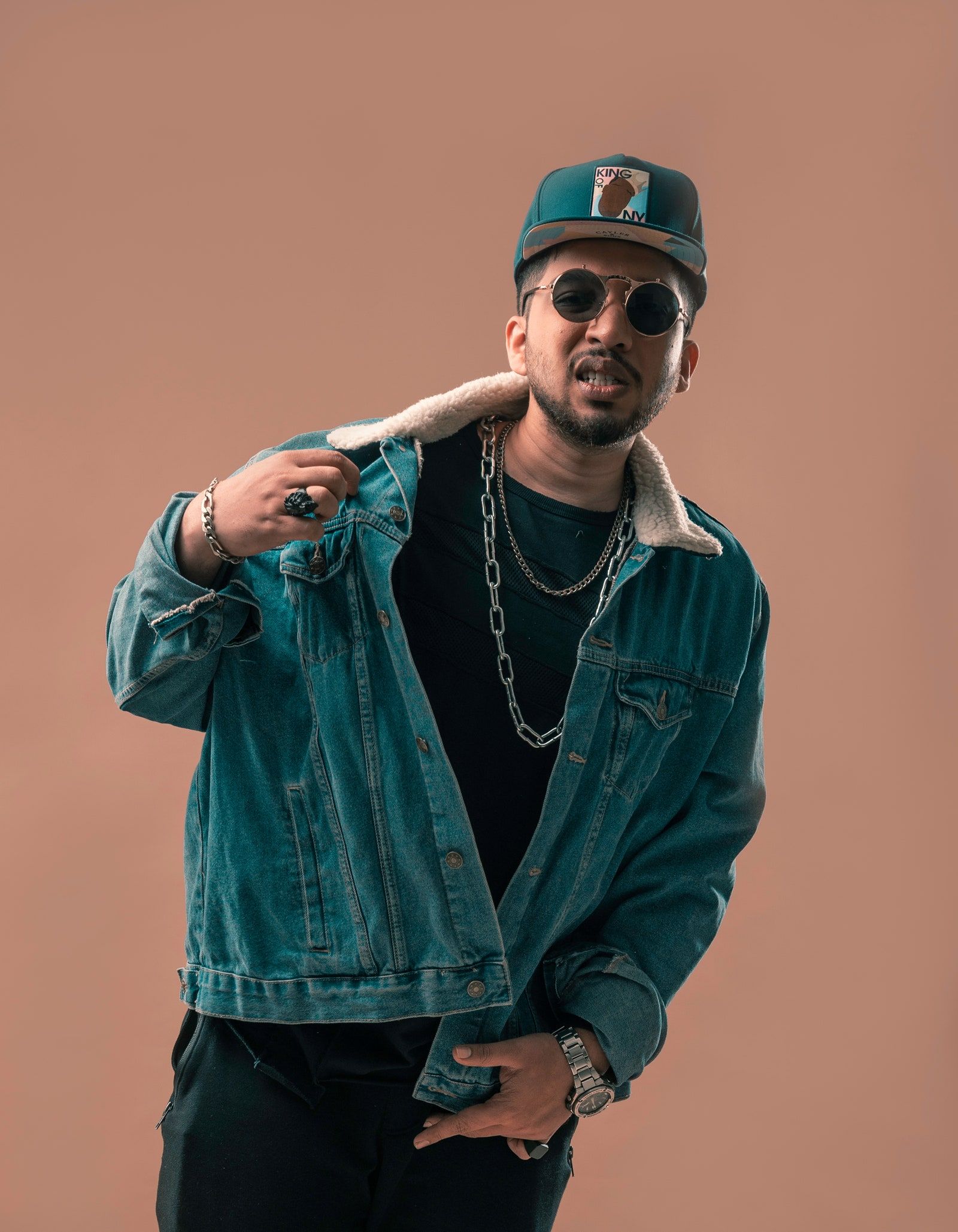 1600x2058 Naezy Background Wallpaper
