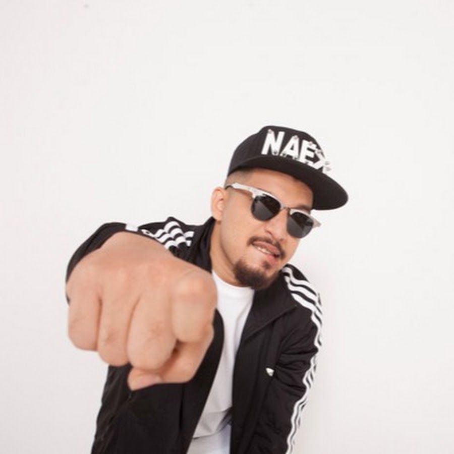 900x900 Naezy