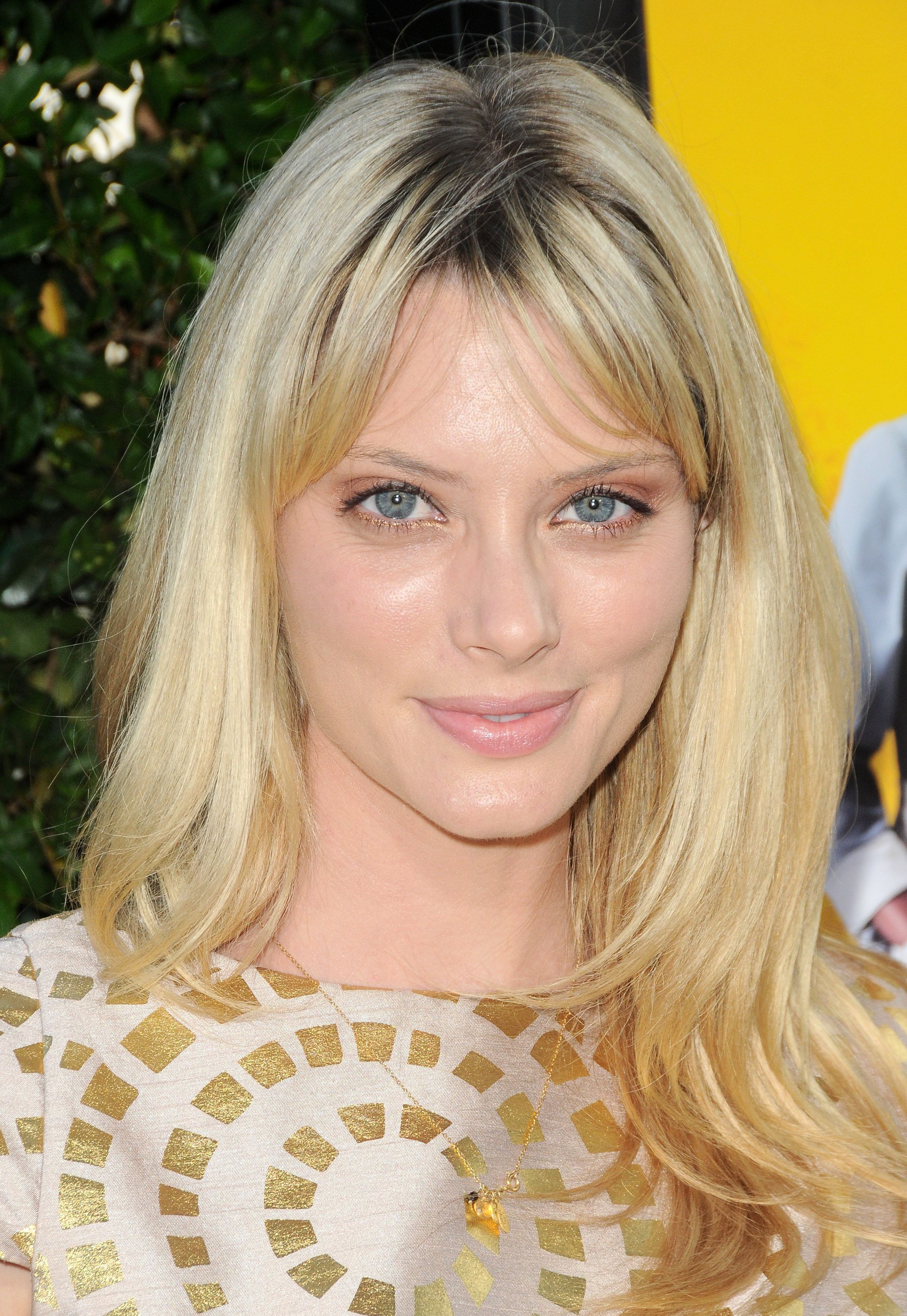 2232x3240 April Bowlby