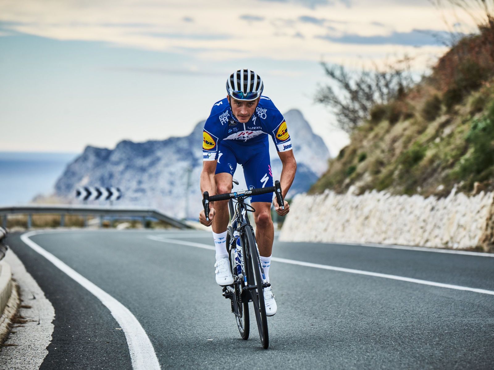 1600x1200 Julian Alaphilippe Wallpaper
