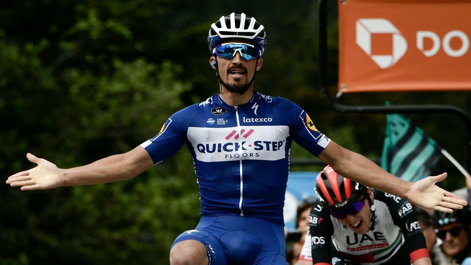1600x900 Julian Alaphilippe edges out Geraint Thomas, Dan Martin on Criterium du Dauphine stage four