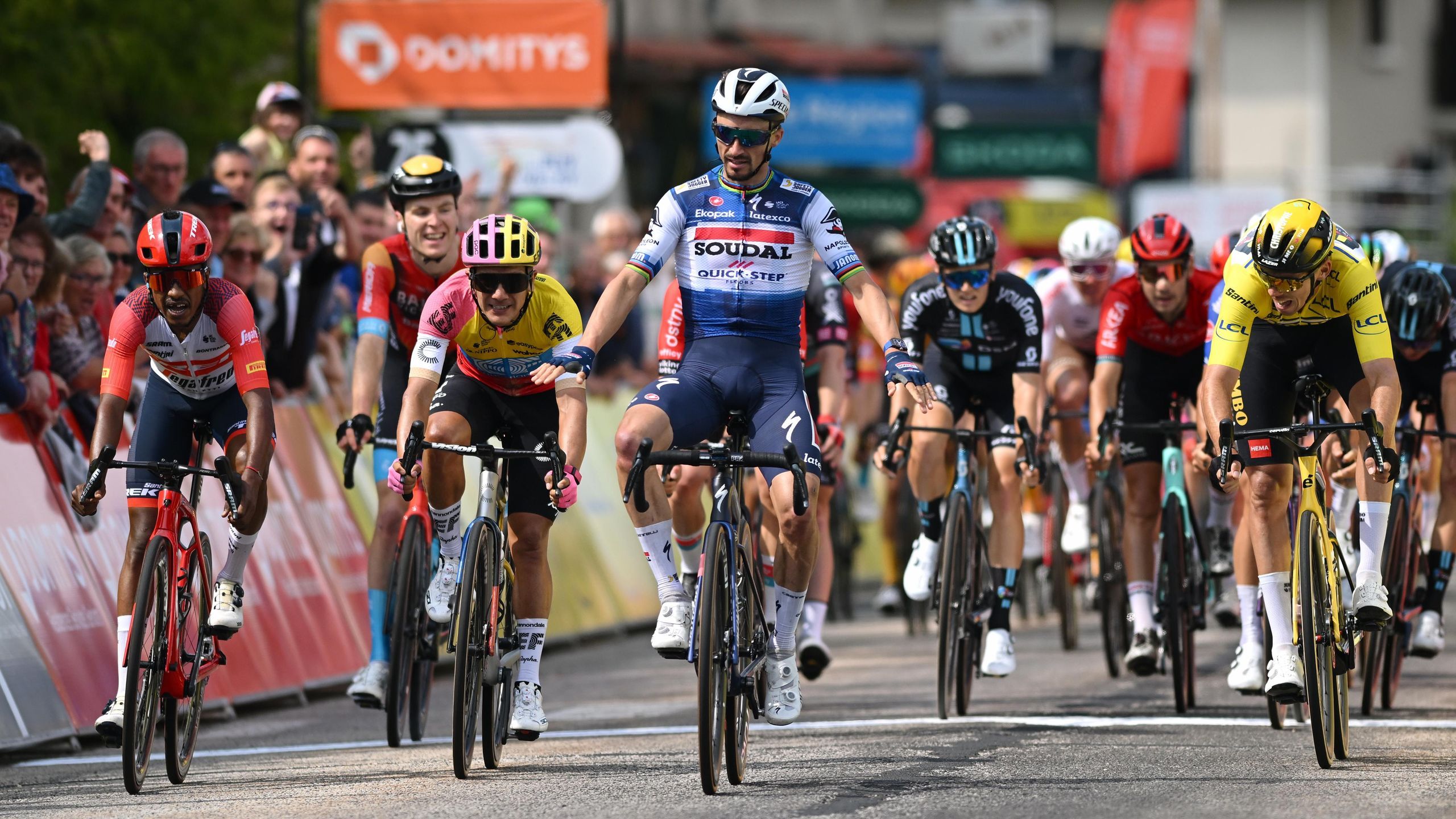 2560x1440 I surprised myself' Alaphilippe back to winning ways on stage two of Critérium du Dauphiné