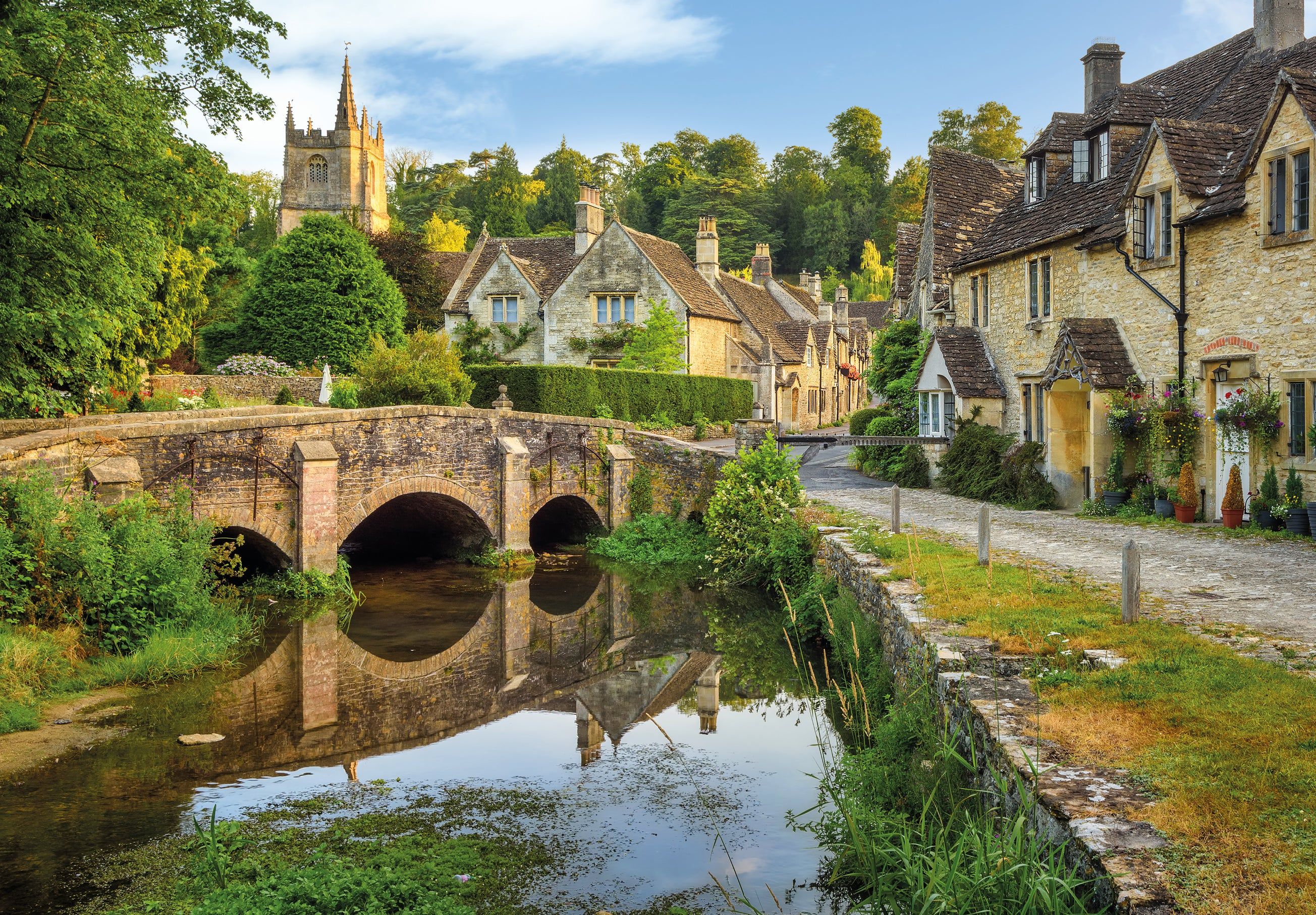 2608x1814 Castle Combe in the Cotswolds 1000 Piece Jigsaw Puzzle
