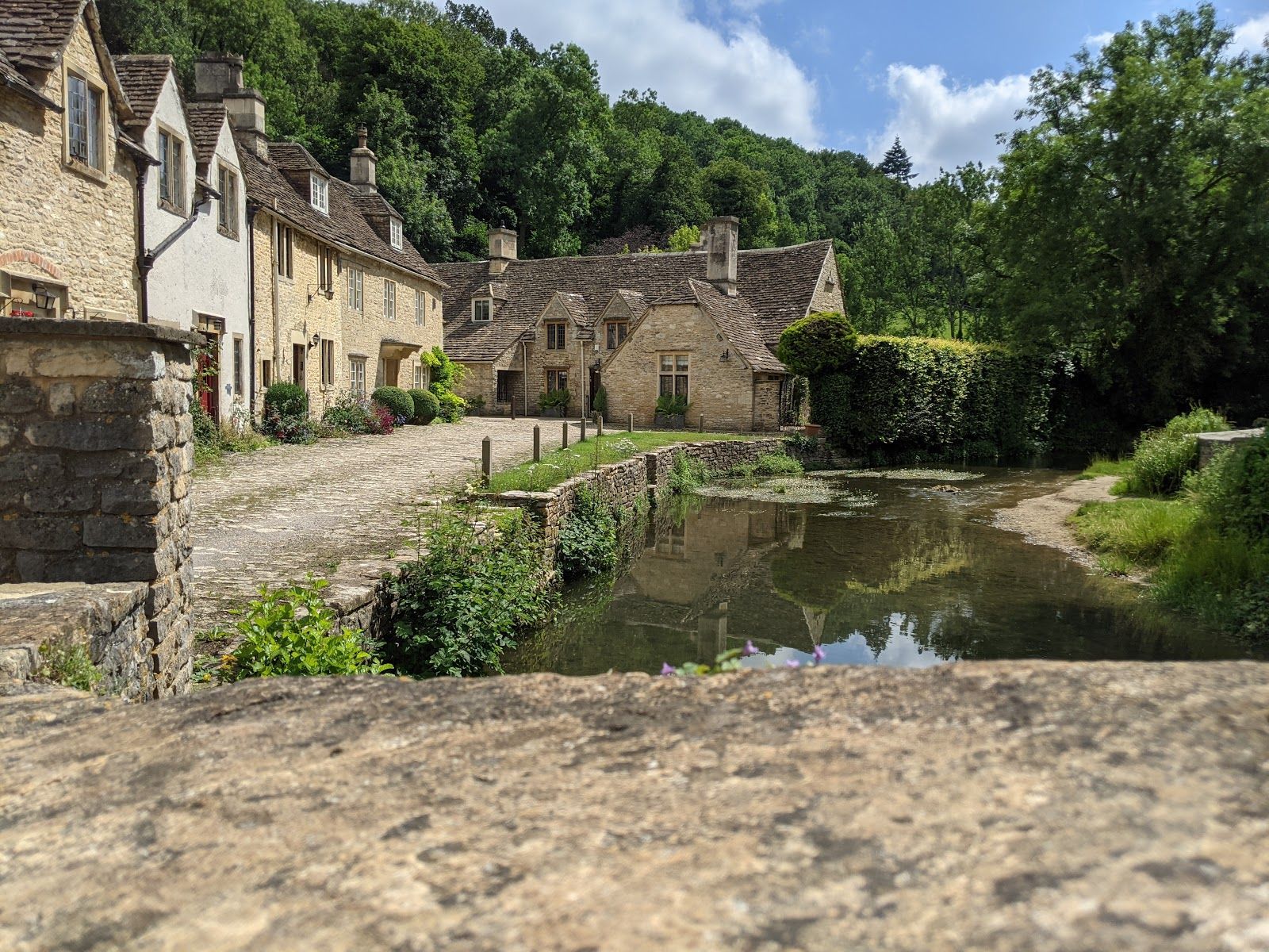 1600x1200 Castle Combe, United Kingdom