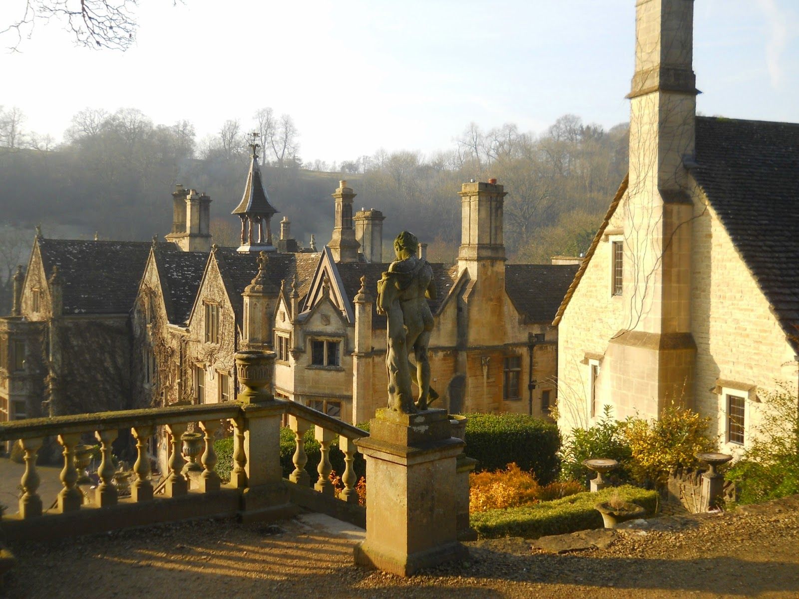 1600x1200 Carvings with Stories: a blog about woodcarving: Visiting the pretty village of Castle Combe; unnatural carvings, Hollywood locations and one of the oldest working clocks in Britain