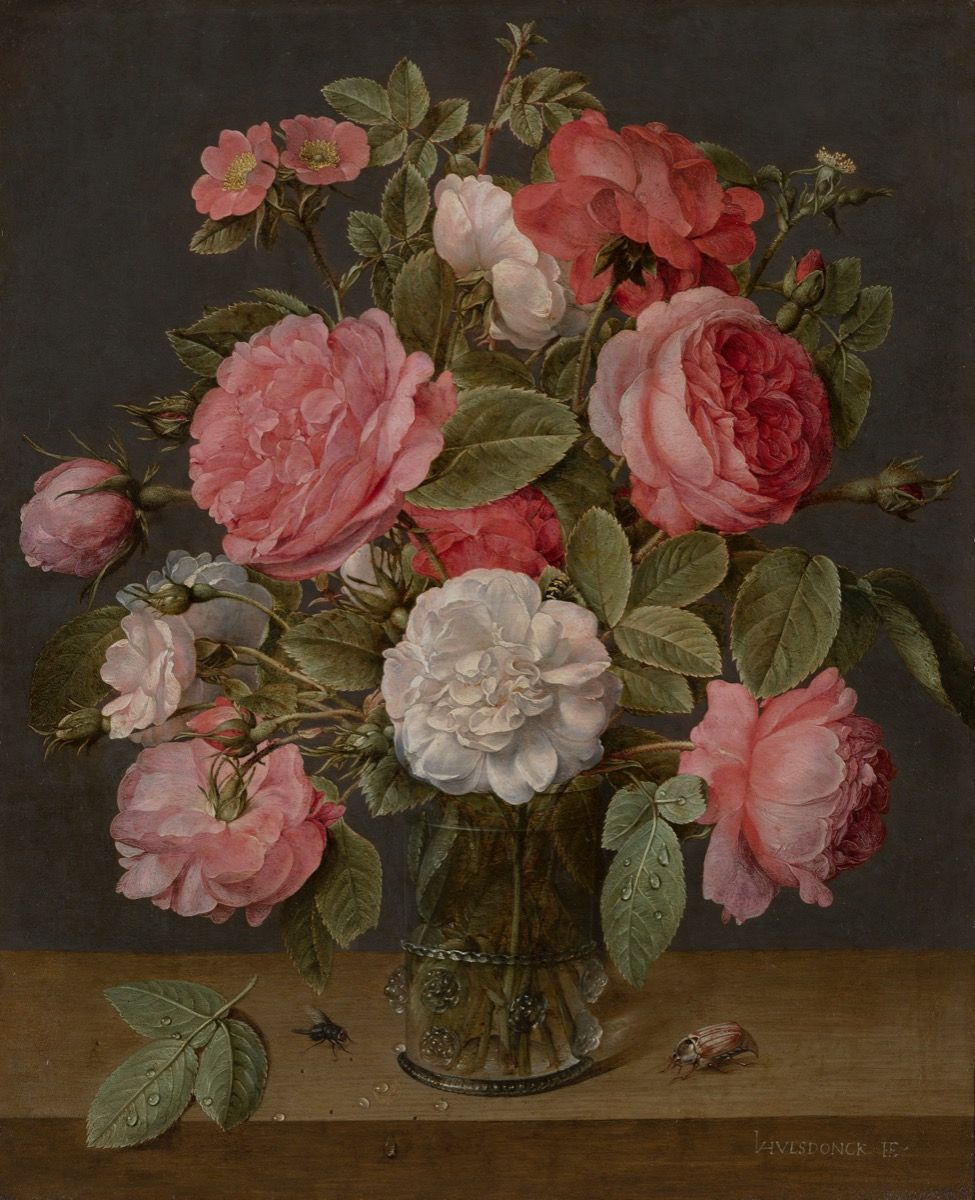 975x1200 Roses in a glass vase
