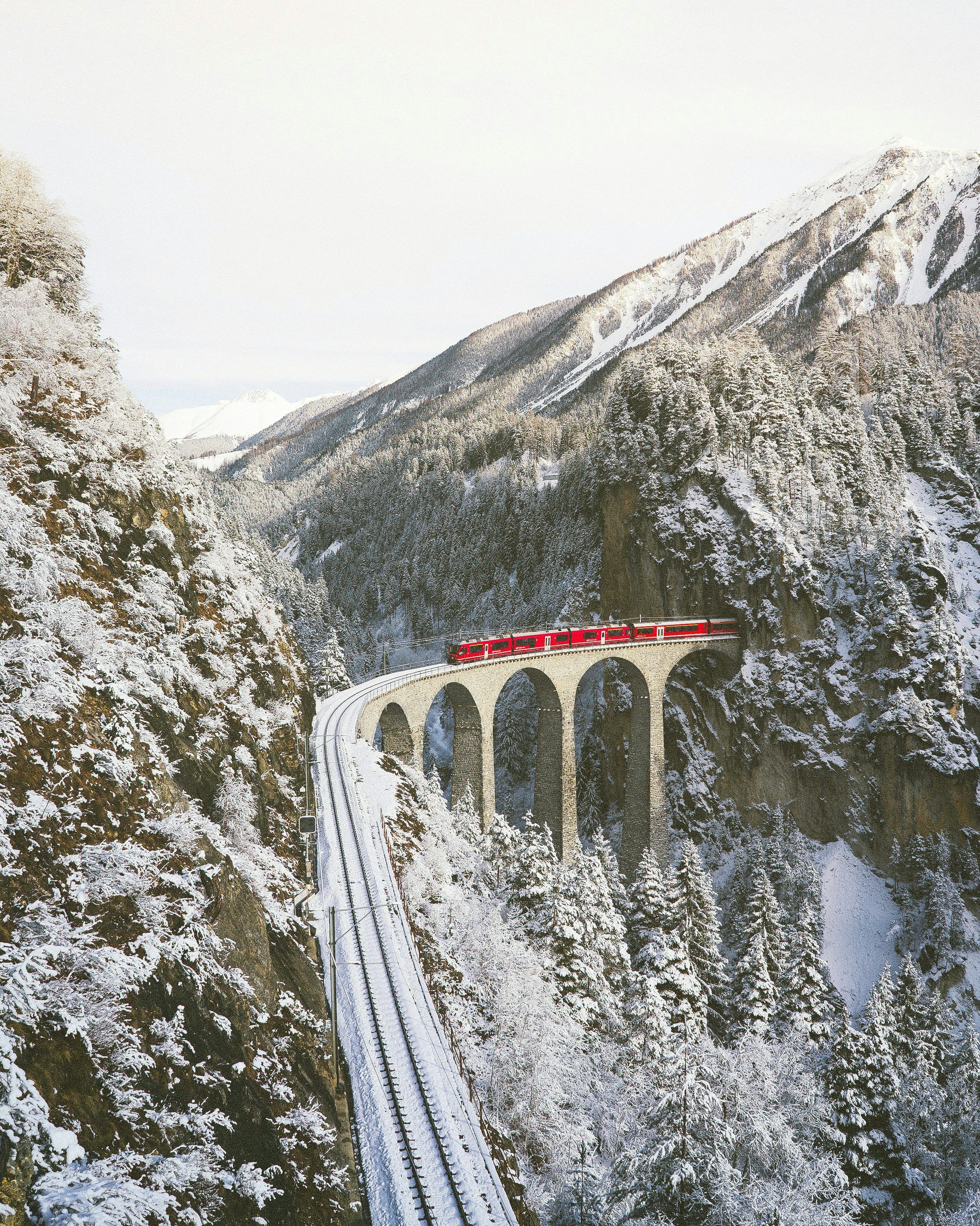 3000x3750 Switzerland Train Picture. Download Free Image
