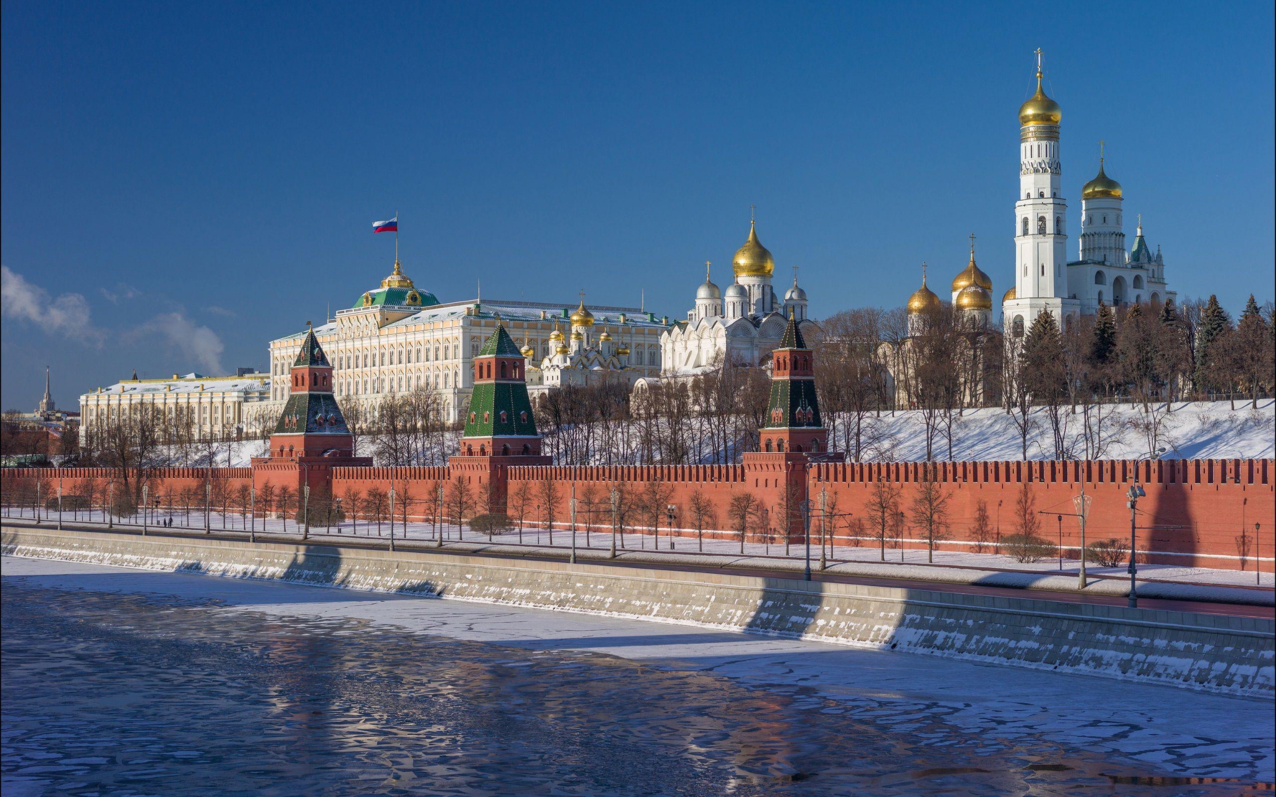 2560x1600 Wallpaper Russia, Moscow, Kremlin, cathedral, river, winter, snow