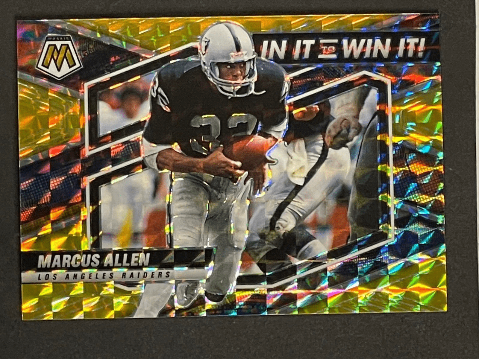 1600x1200 Panini Mosaic Marcus Allen In It To Win It! #SB 6 Gold /10 Mint Raiders