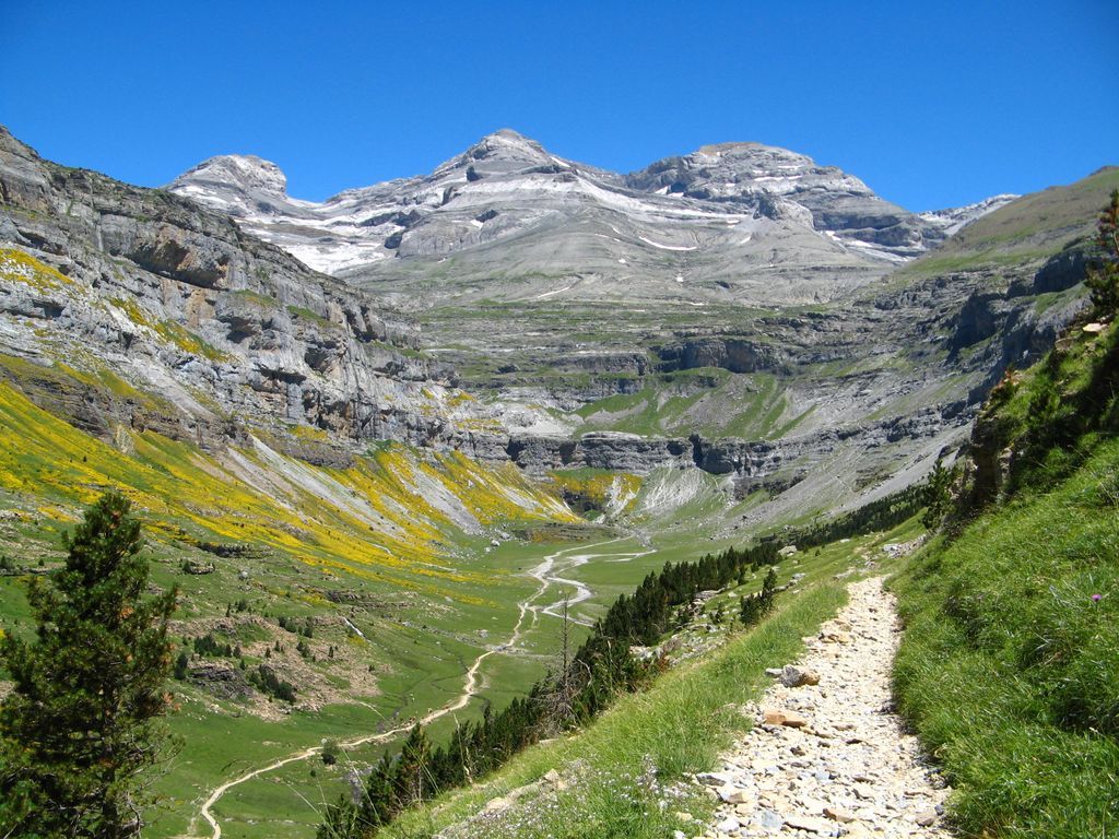 1024x768 Monte Perdido