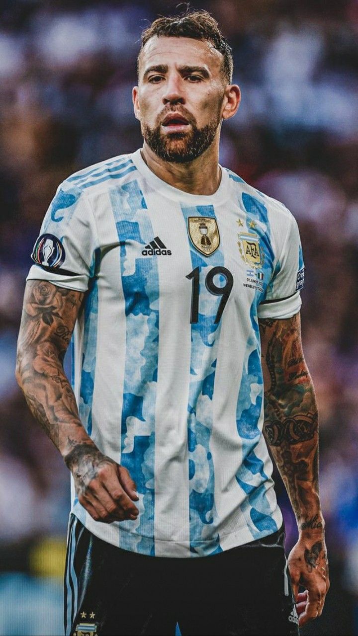 720x1280 Nicolas Otamendi