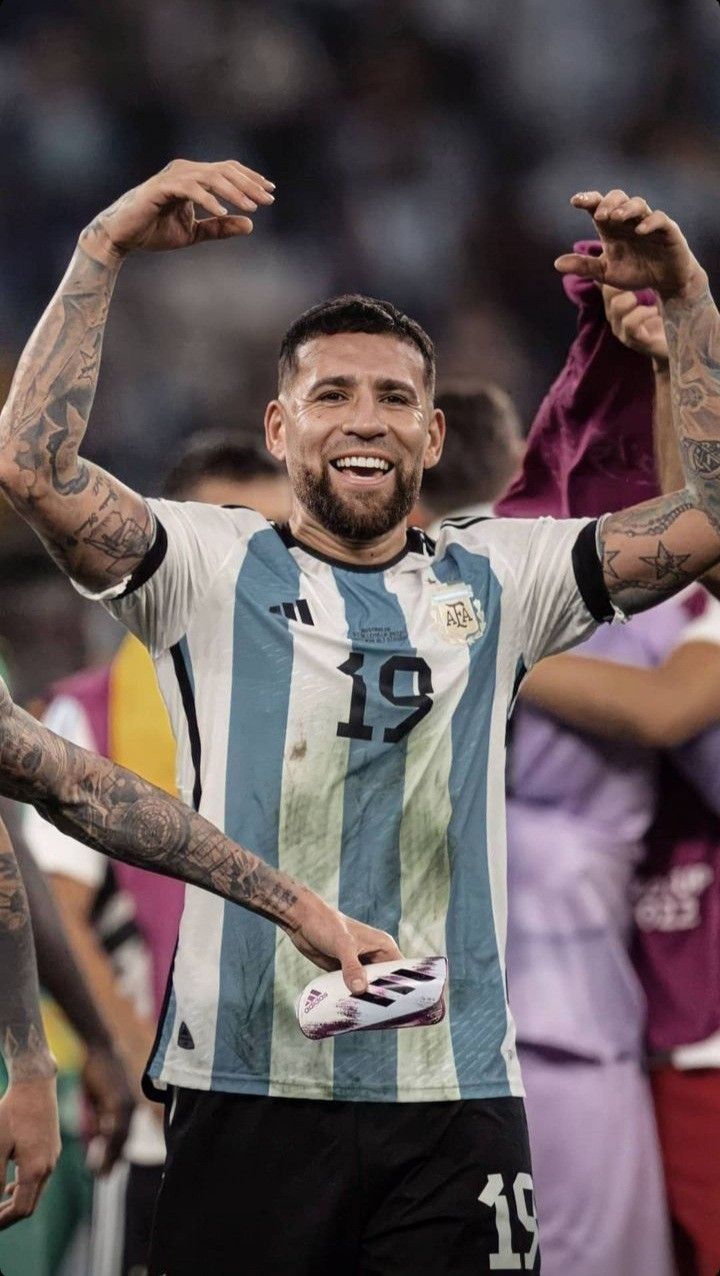 720x1276 Otamendi