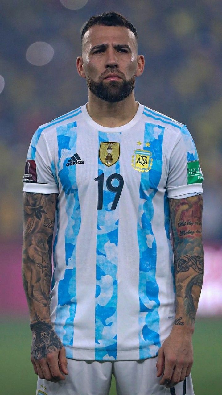 720x1280 Nicolas Otamendi