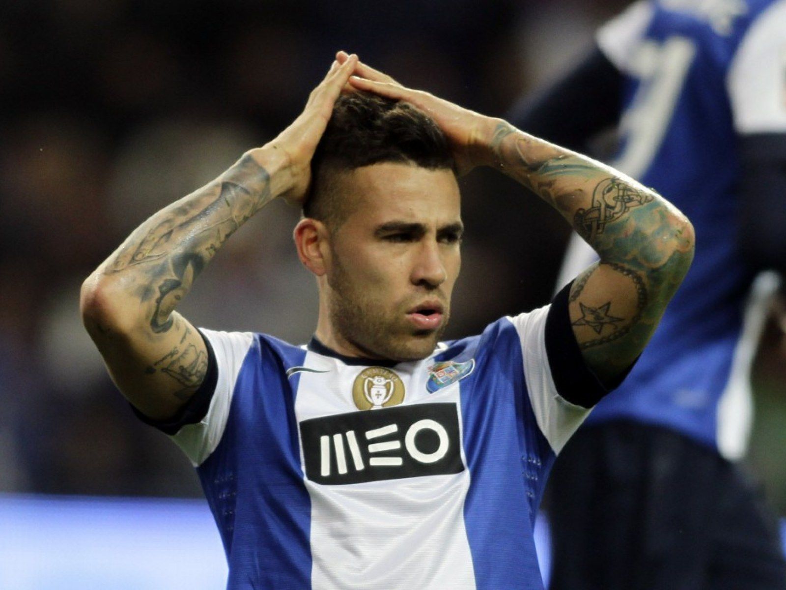 1600x1200 Arsenal prepare move for Valencia's Nicolas Otamendi amid Manchester United interest