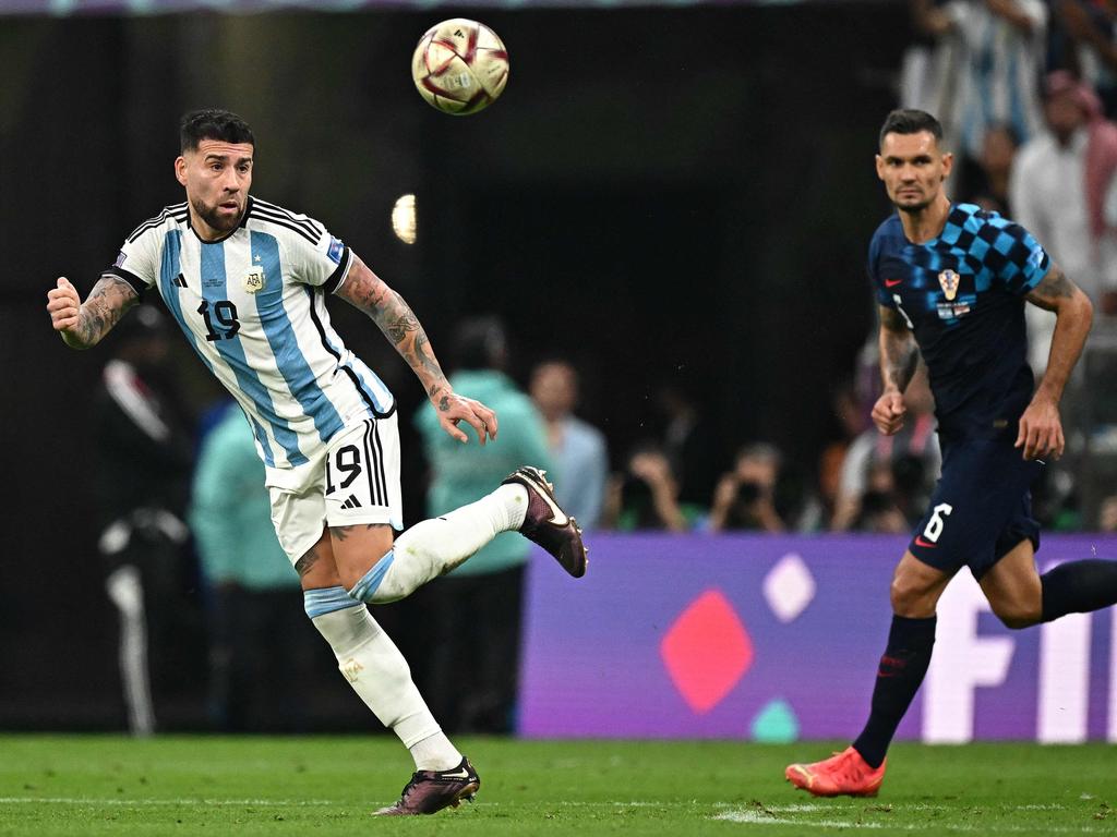 1024x768 World Cup 2022: Nicolas Otamendi, from Argentina liability to rock