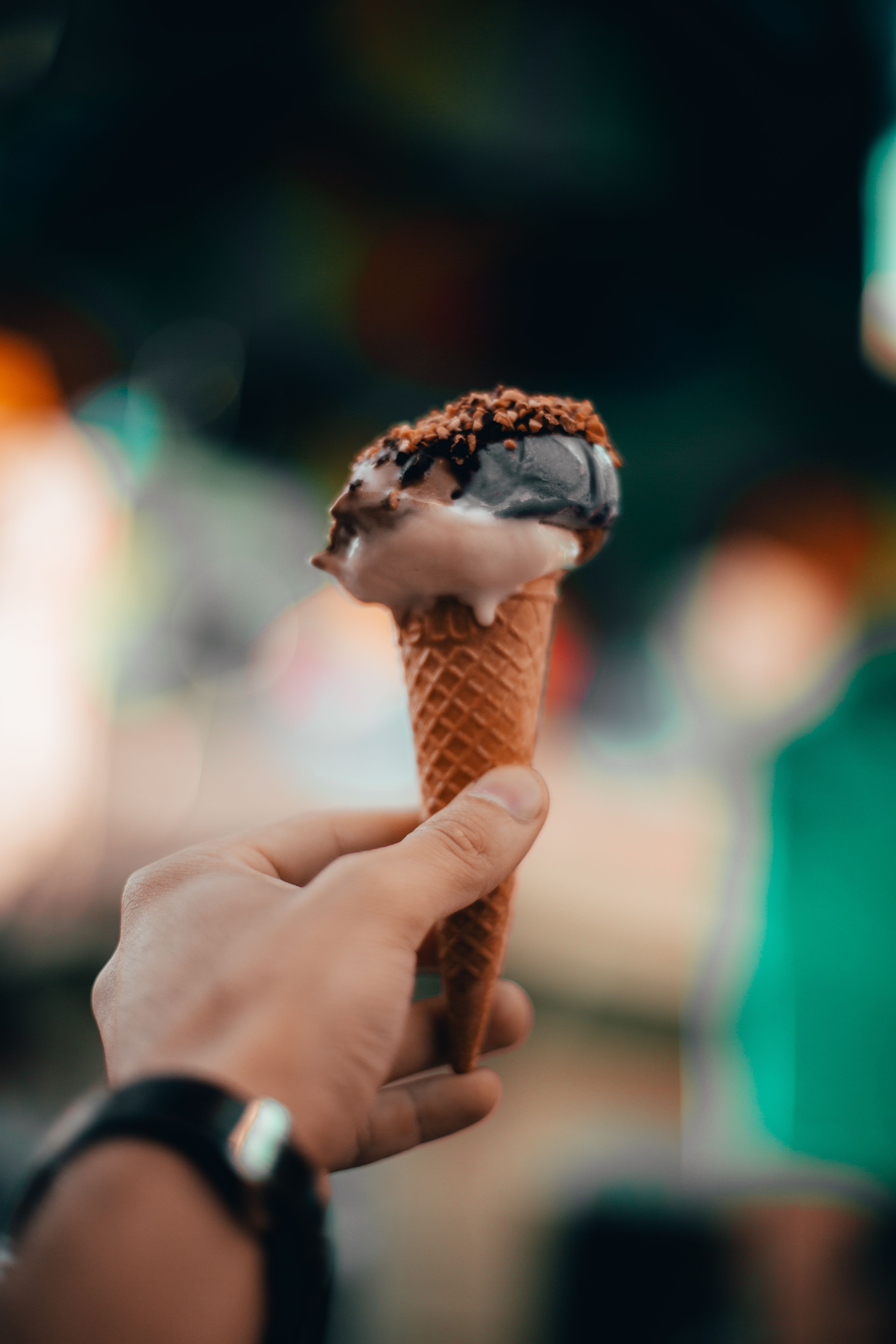 3651x5477 Chocolate Ice Cream on Cone · Free