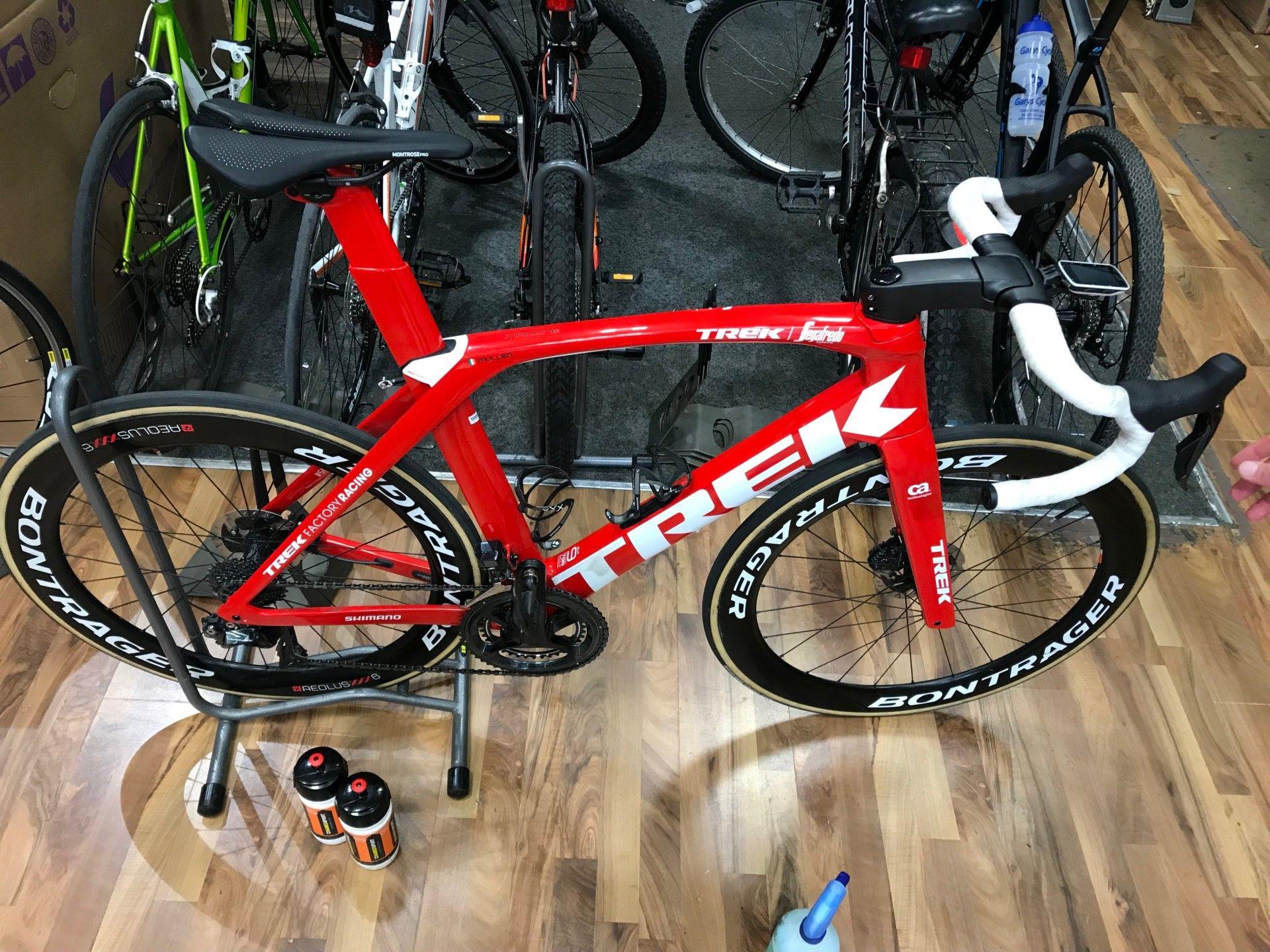 1920x1440 Trek Madone Disc 2019