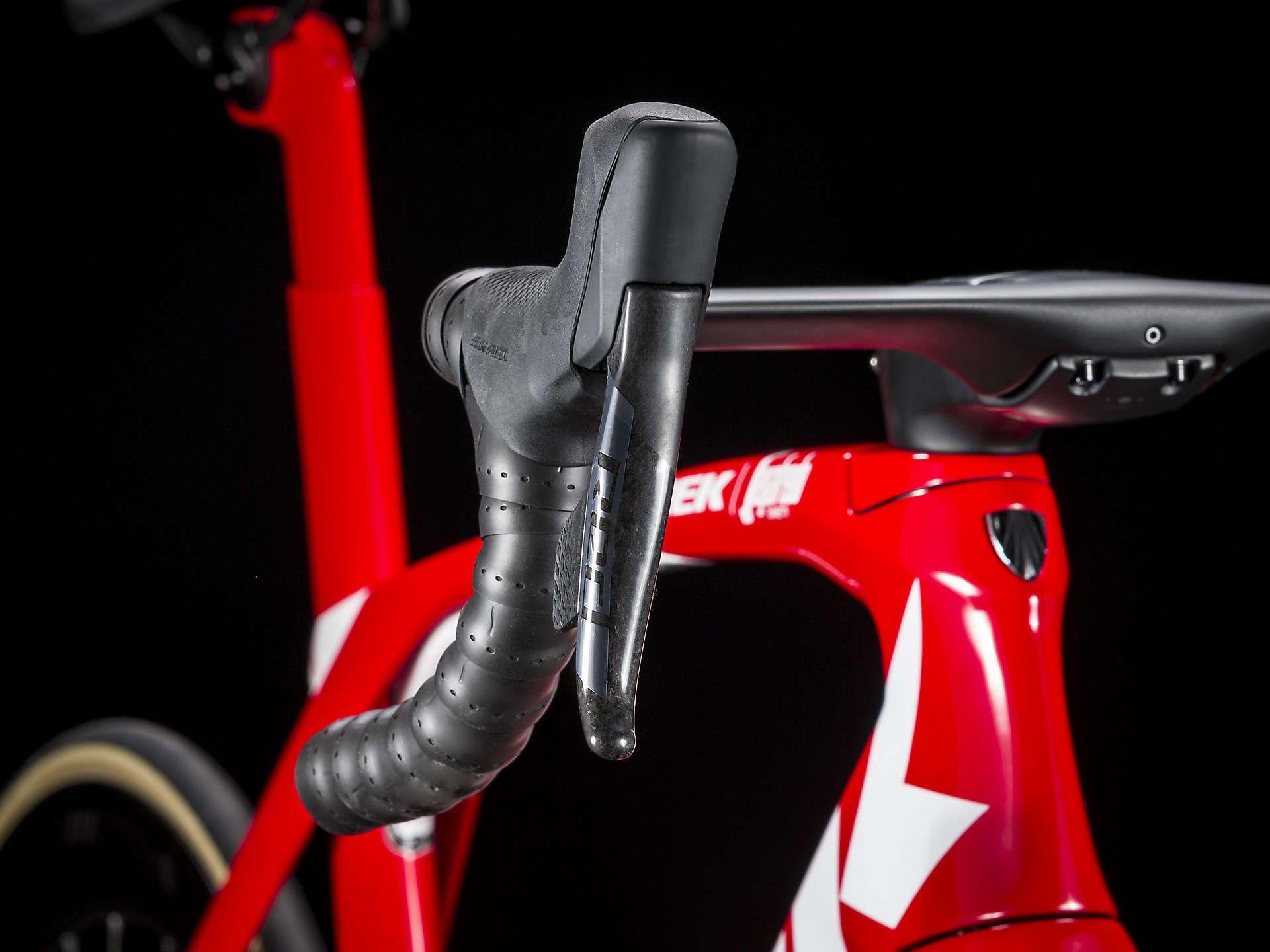 1920x1440 Trek Madone SLR 9 Disc eTap