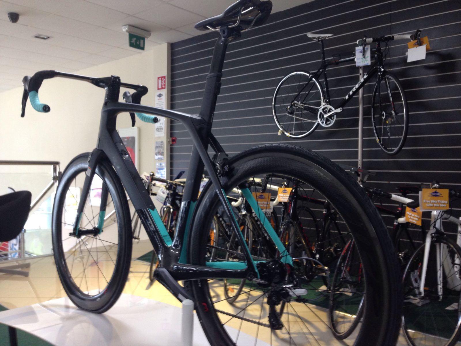 1600x1200 Trek Madone 9.2 Aero Road Highlights Gallery