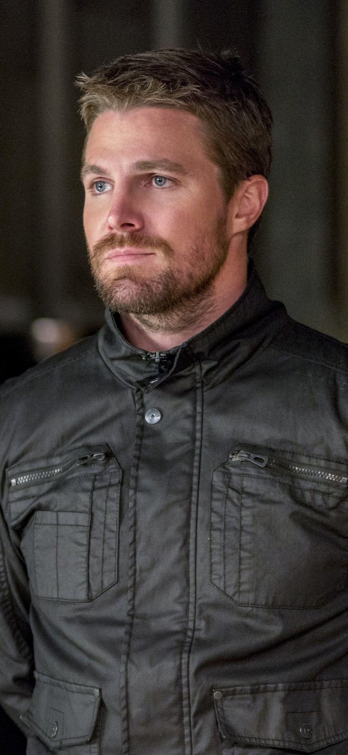 1125x2436 Stephen Amell As Oliver Queen Season 6 iPhone XS, iPhone