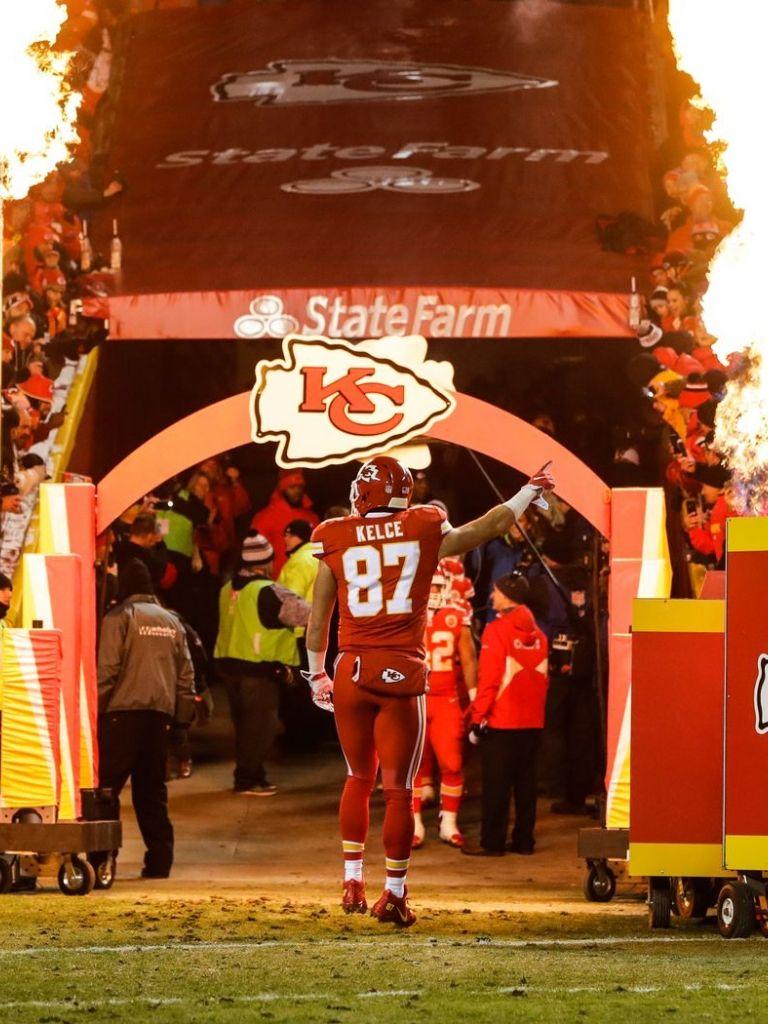 768x1024 Free download Travis Kelce did Marquette Kings dance right