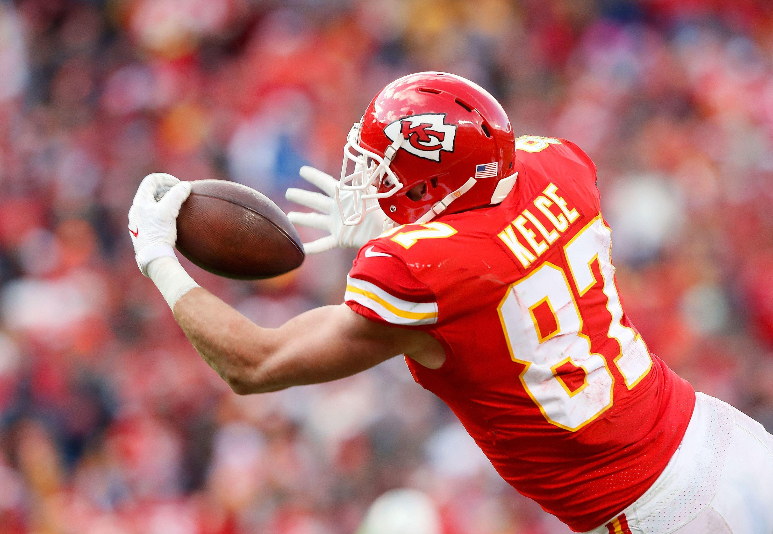 Cool Travis Kelce Wallpapers - Top Free Cool Travis Kelce Backgrounds