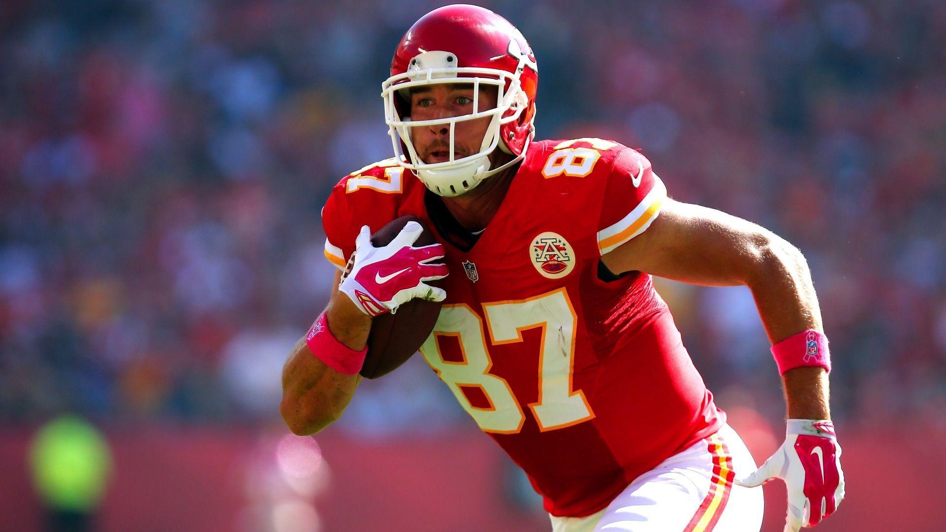 1920x1080 TRAVIS KELCE IGNORING fines Chiefs' Travis Kelce