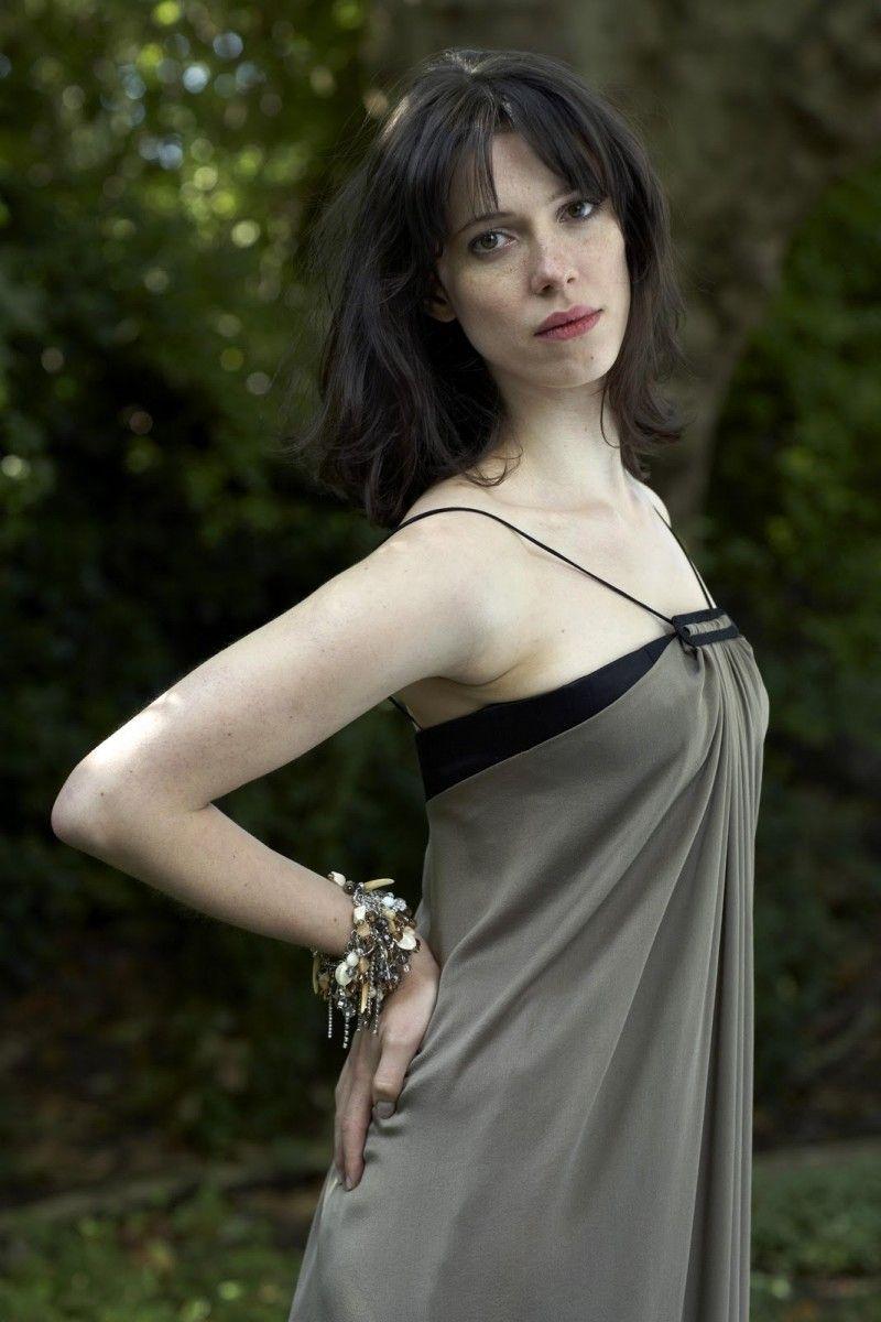 800x1200 Rebecca Hall wallpaper