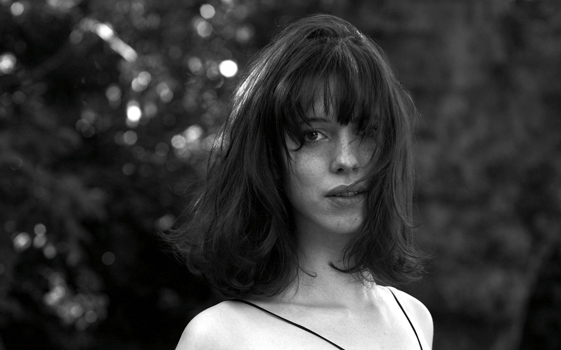 1920x1200 Rebecca Hall Wallpaper Image Photo Picture Background