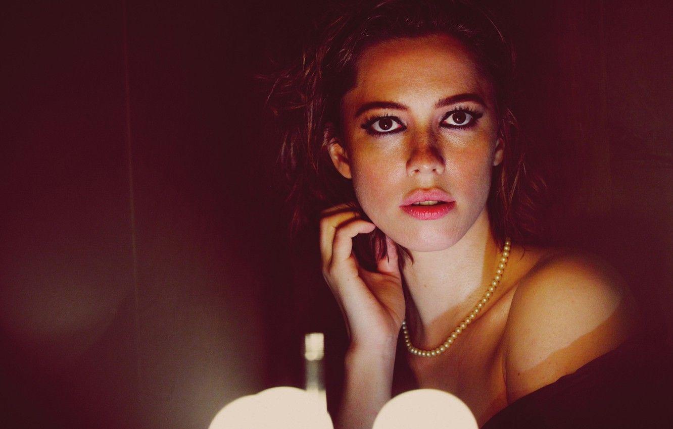 1332x850 Wallpaper look, makeup, actress, hairstyle, photographer, twilight