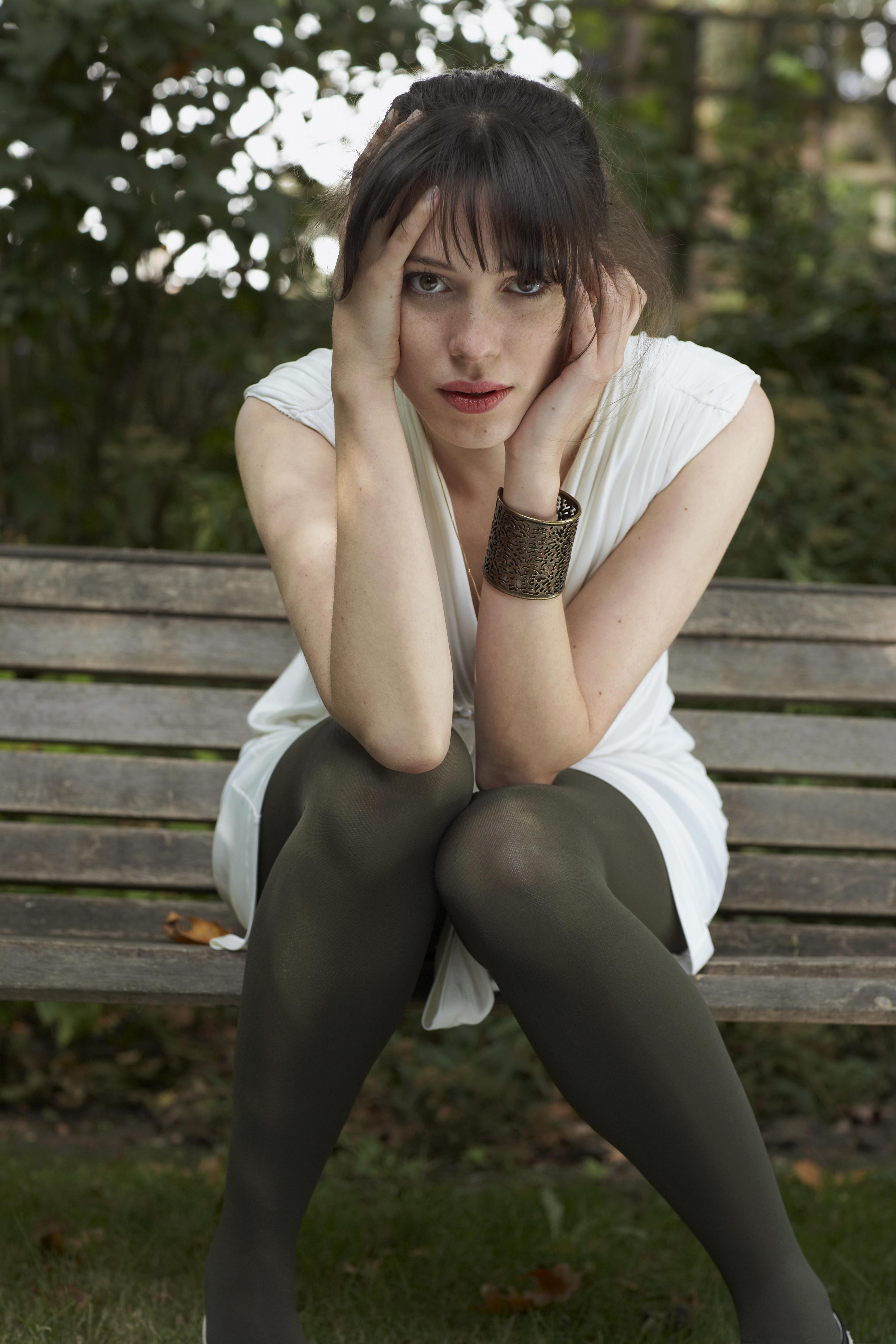 3328x4992 Rebecca Hall Android Wallpaper