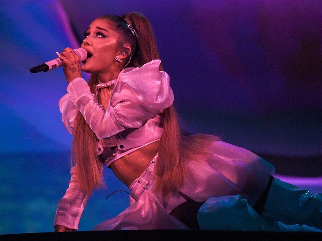 1024x768 Ariana Grande surprises fans, drops unannounced live album