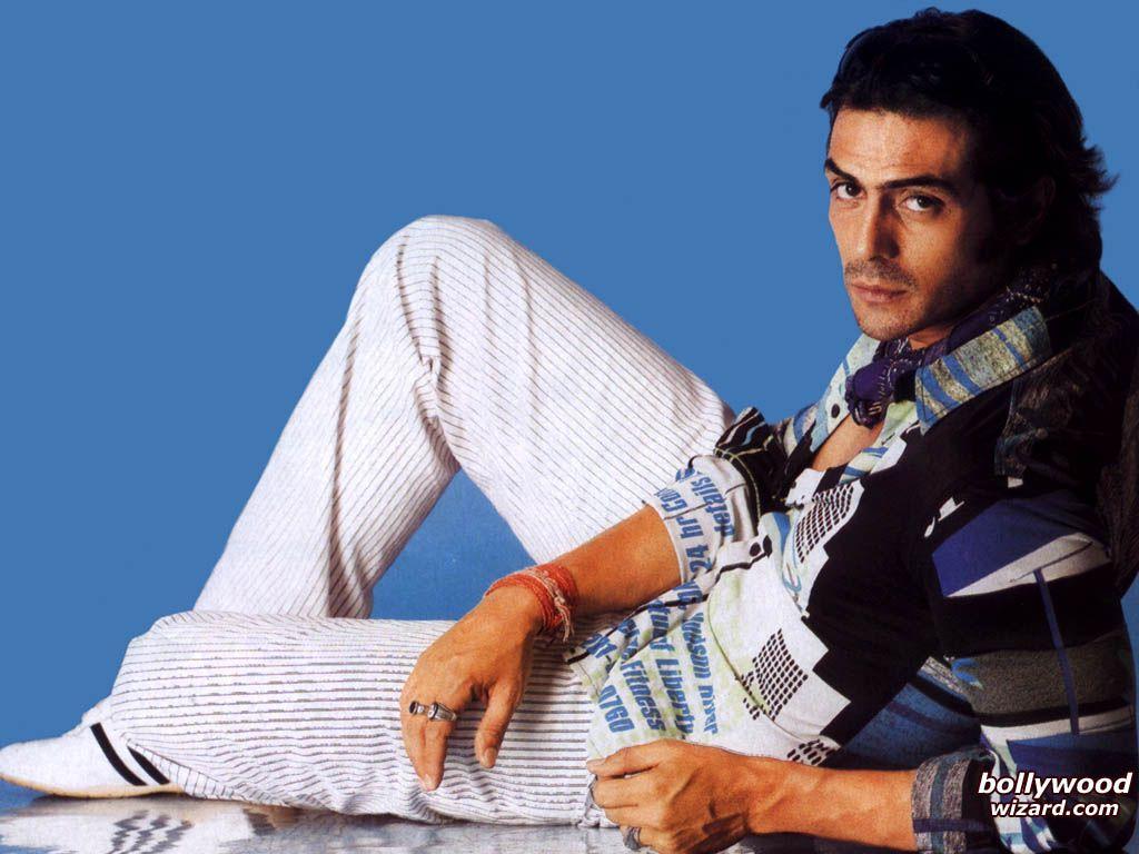 1024x768 BollywoodWizard.com : Wallpaper / Picture of Arjun Rampal