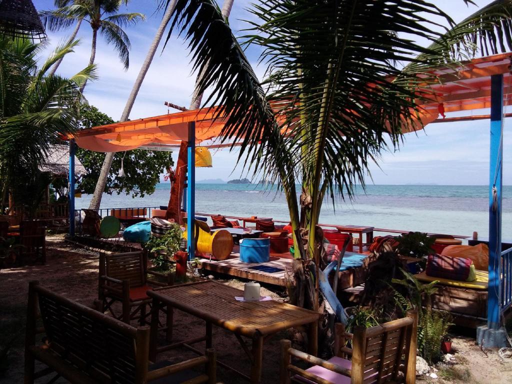 1024x768 I Talay Beach Bar & Cottages Taling Ngam Samui Entire Bungalow